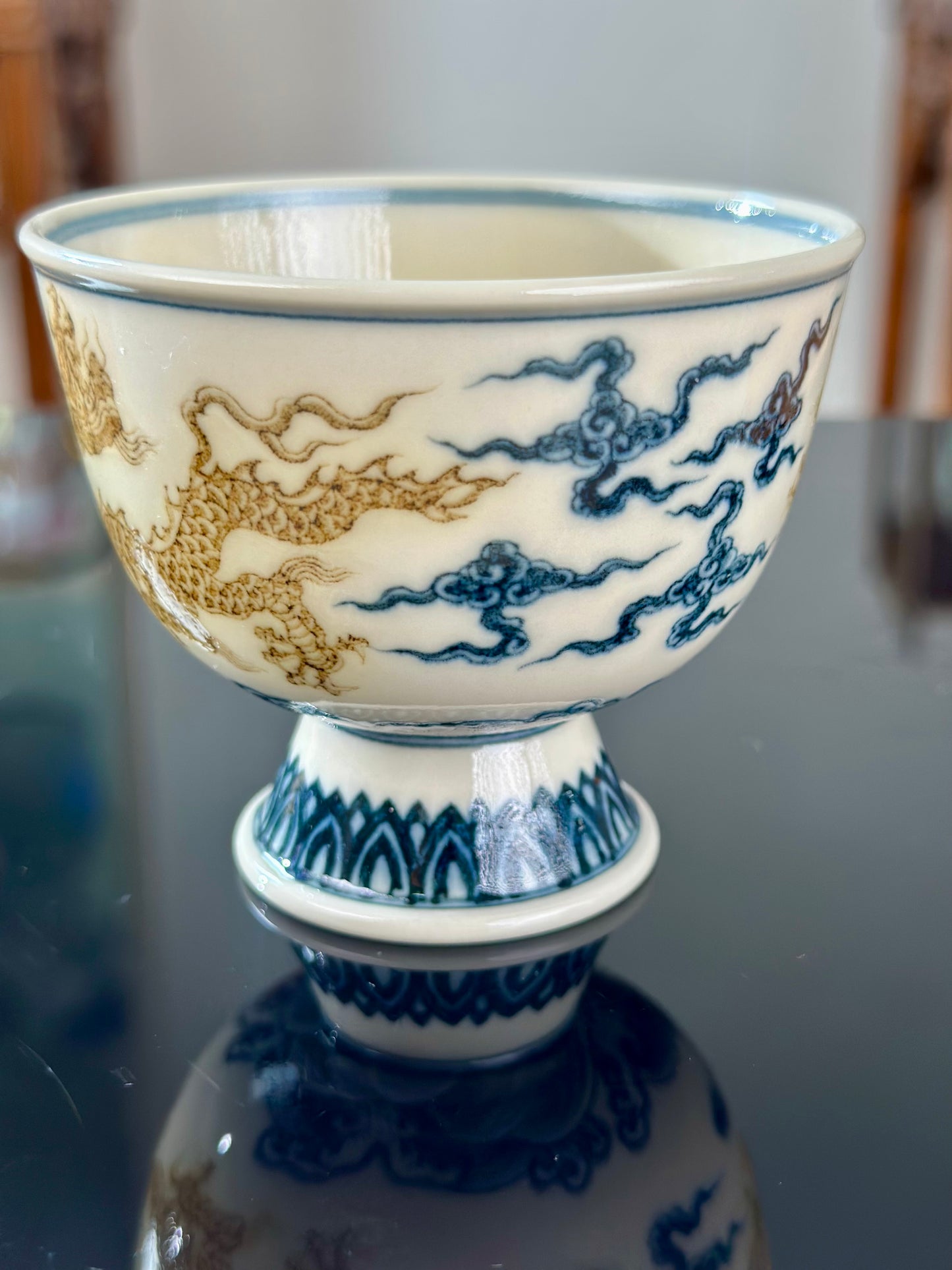 Handpainted Chinese Luxious Blue White Porcelain Underglaze Gold Youlijin Classic Xuande Double Dragon Pattern Artwork Teacup