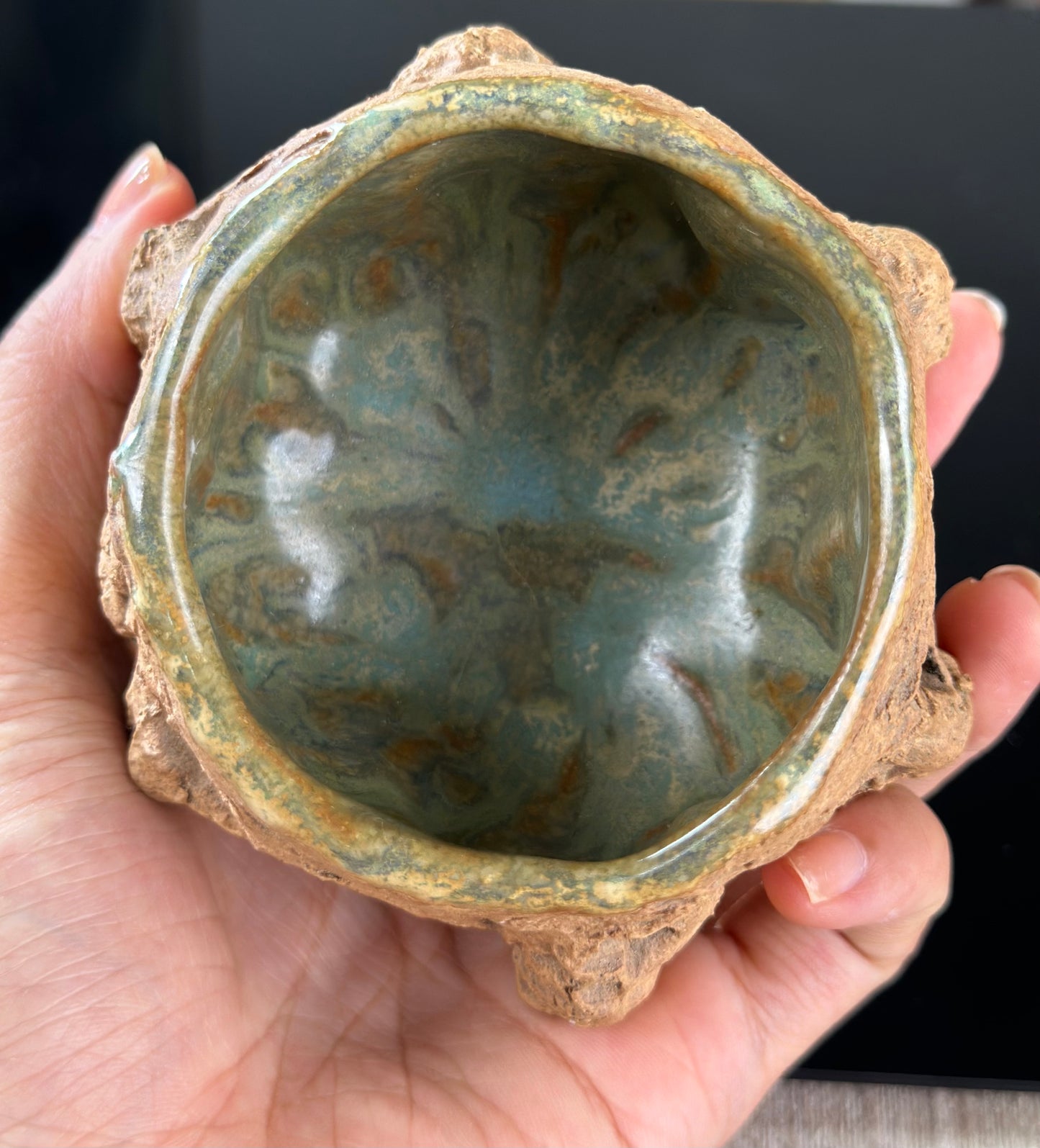 Original Designed Hand Engraved Chinese Bouddhist Bouddha Imitating Grotto Teacup