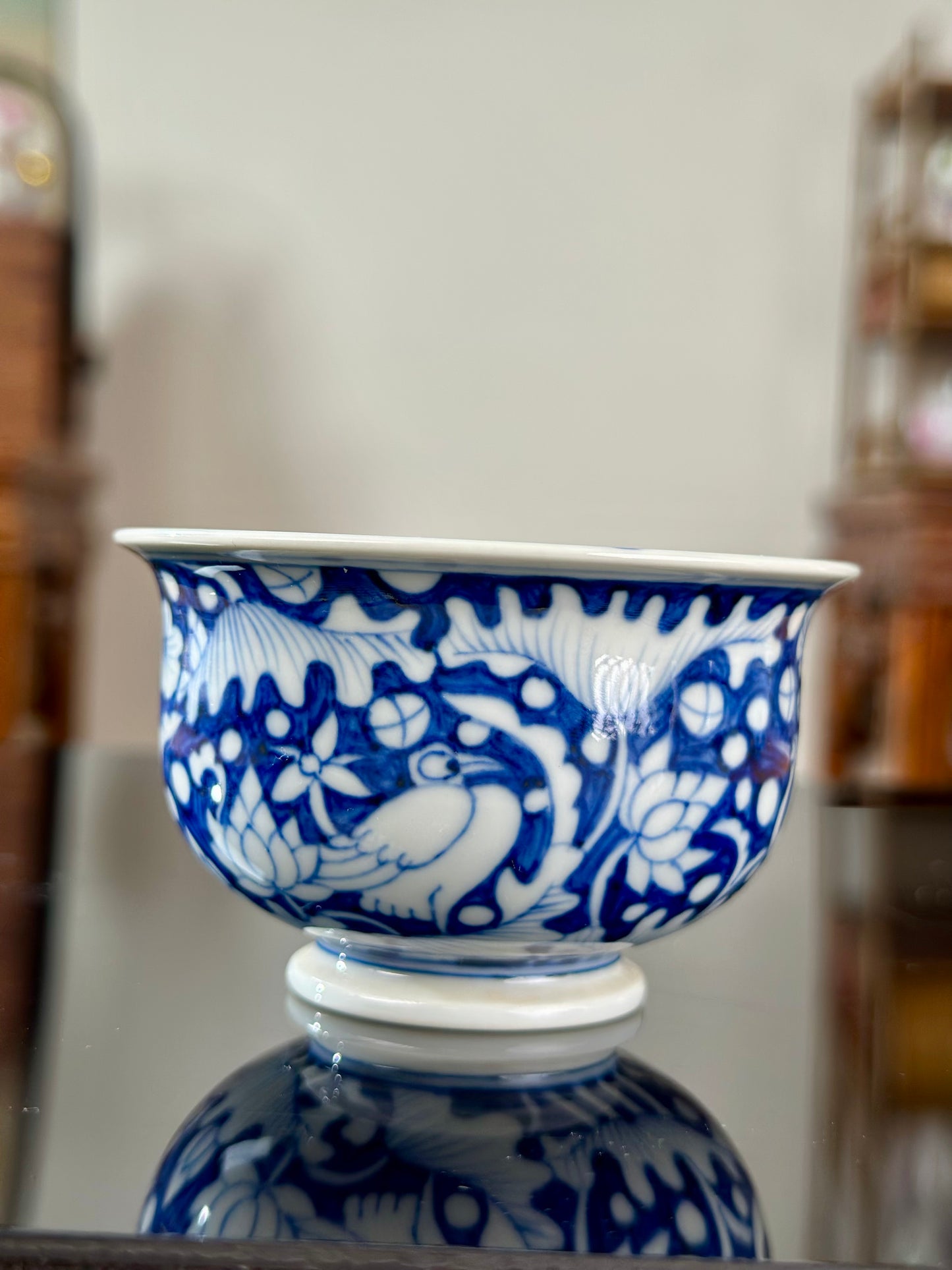 Hand Painted Chinese Blue And White Porcelain Classic Heron and Lotus Pattern Jingdezhen Master Ceramic Artwork Teacup