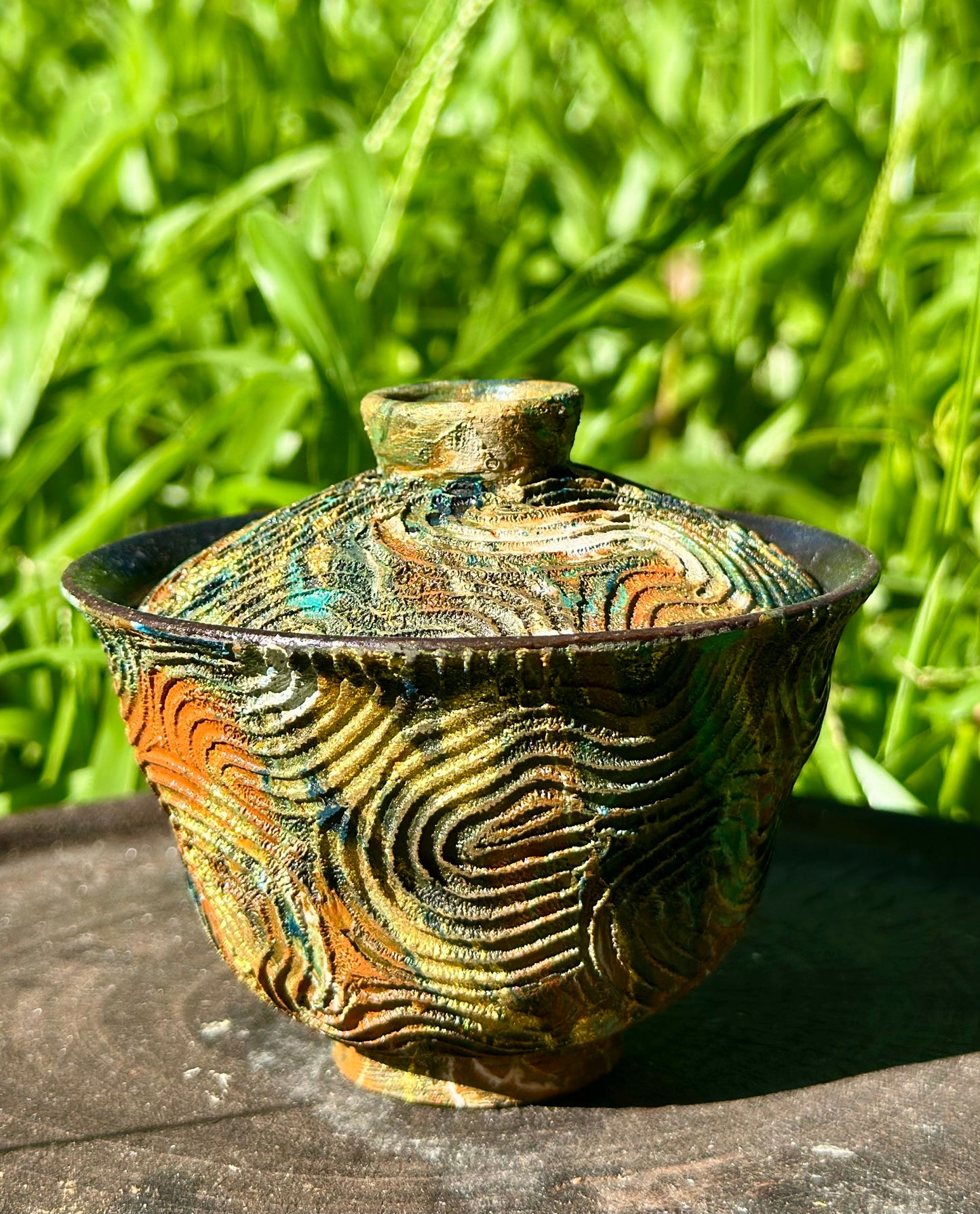 Handcrafted Traditional Chinese Lacquer Ware Gaiwan Ceramic Varied Color Teacup Set