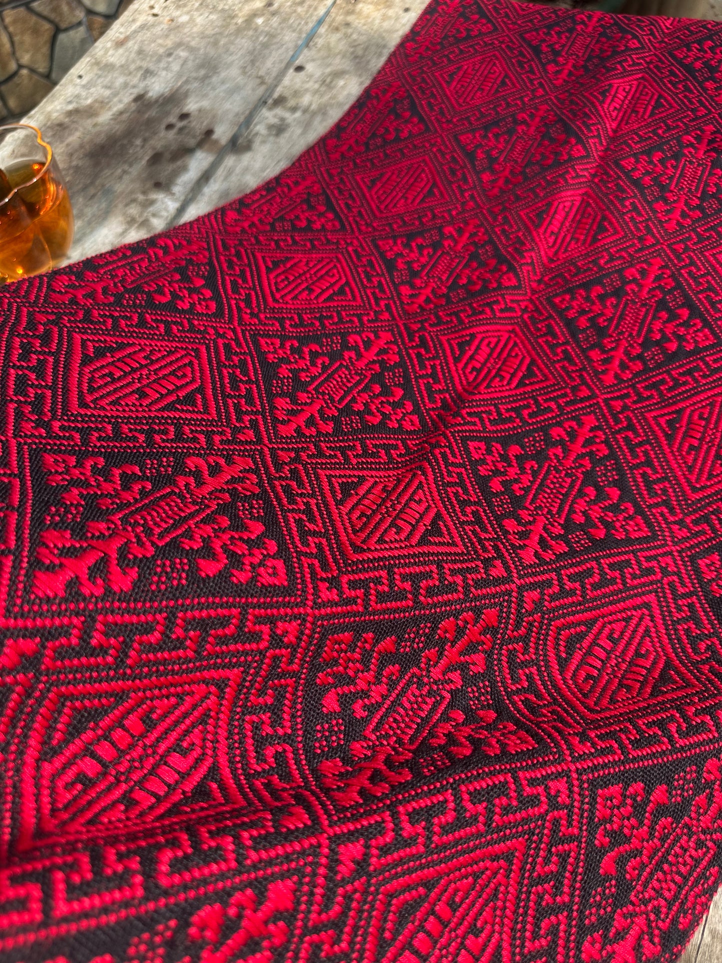 High-end Handcrafted Intertwined Vines Pattern Chinese Zhuang Brocade Silk Cloth Scarf Tea Table Cloth