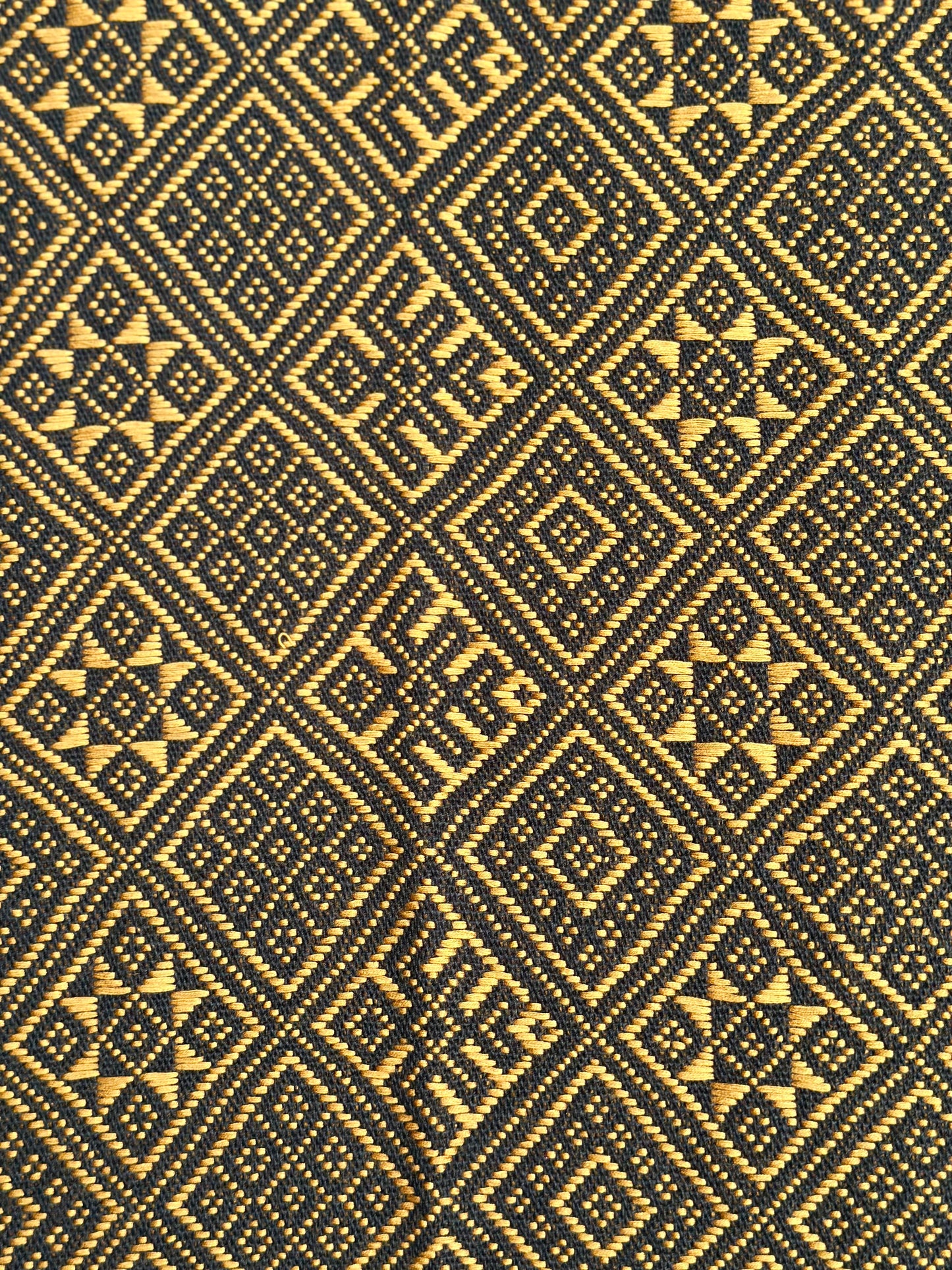 High-end Handcrafted Swallow Pattern Chinese Black Gold Zhuang Brocade Silk Cloth Scarf Tea Table Cloth