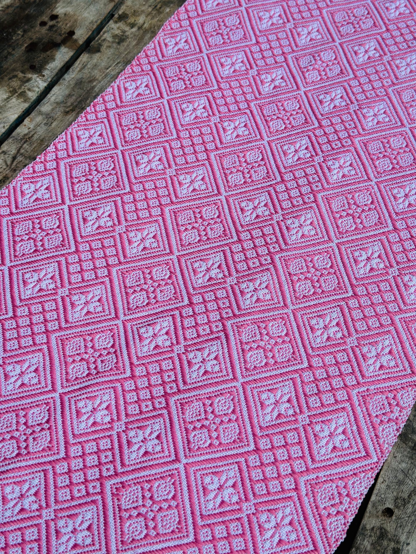 High-end Handcrafted Anise Field Pattern Chinese Pink White Zhuang Brocade Silk Cloth Scarf Tea Table Cloth
