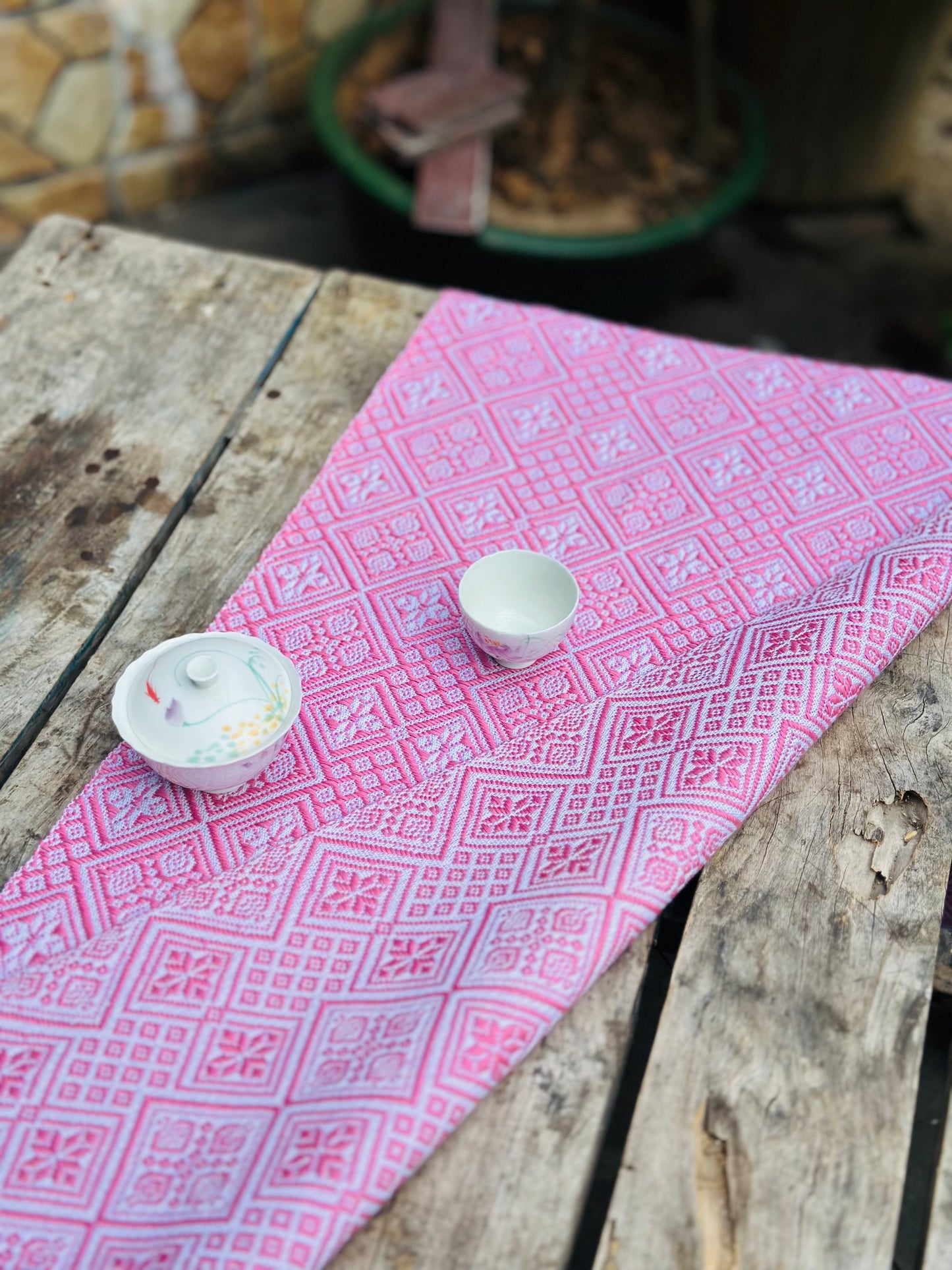 High-end Handcrafted Anise Field Pattern Chinese Pink White Zhuang Brocade Silk Cloth Scarf Tea Table Cloth