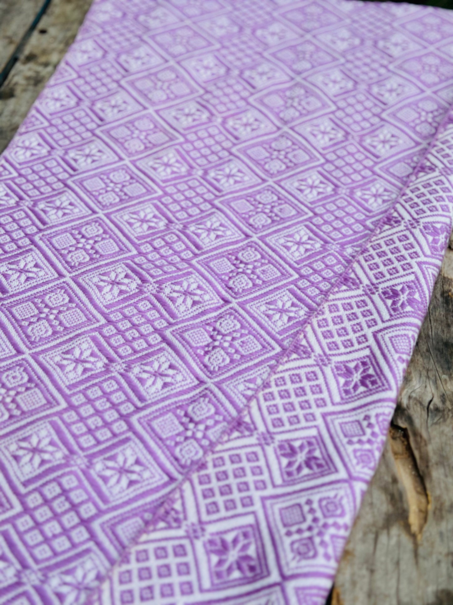 High-end Handcrafted  Pattern Chinese  Pattern Zhuang Brocade Silk Cloth Scarf Tea Table Cloth