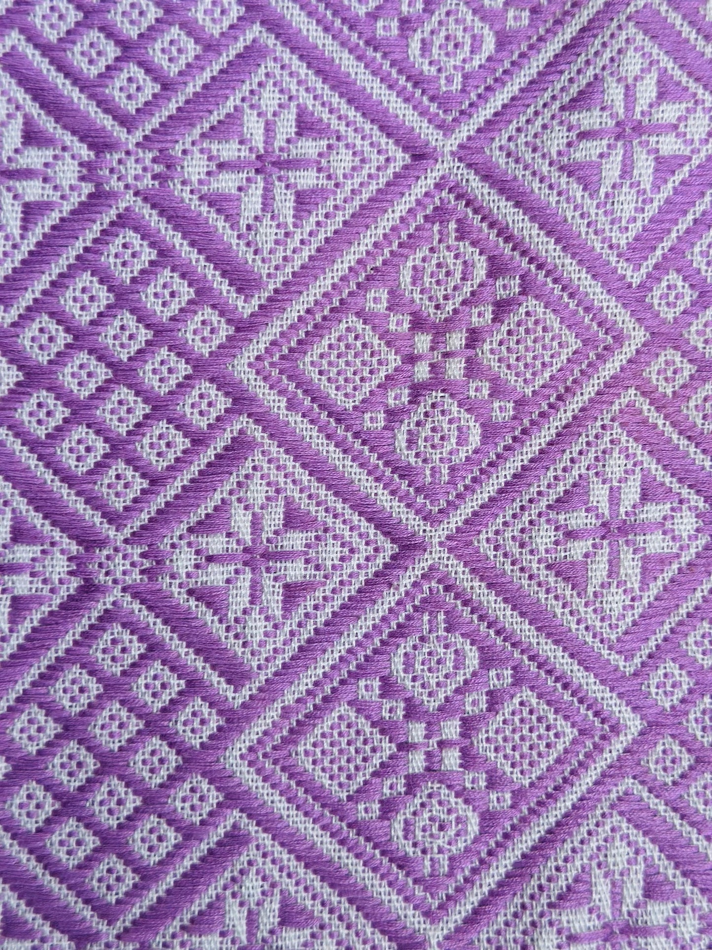 High-end Handcrafted  Pattern Chinese  Pattern Zhuang Brocade Silk Cloth Scarf Tea Table Cloth