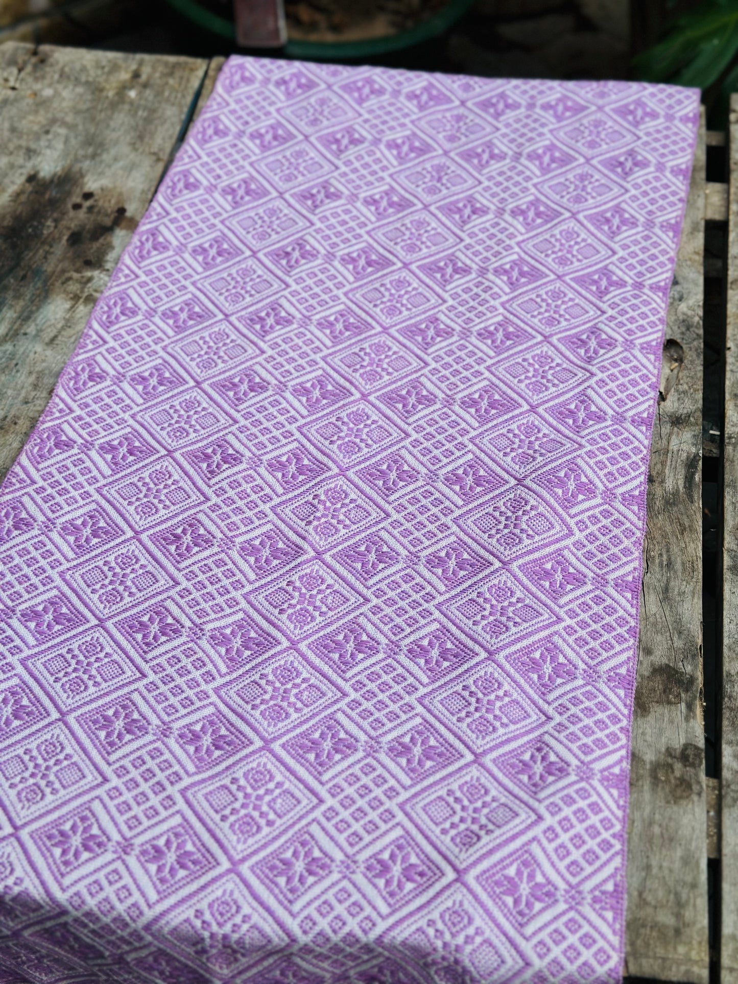 High-end Handcrafted  Pattern Chinese  Pattern Zhuang Brocade Silk Cloth Scarf Tea Table Cloth