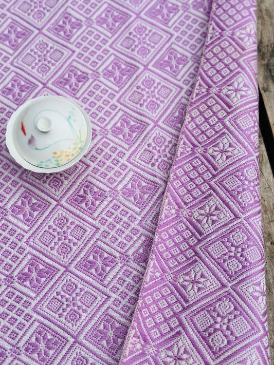 High-end Handcrafted  Pattern Chinese  Pattern Zhuang Brocade Silk Cloth Scarf Tea Table Cloth