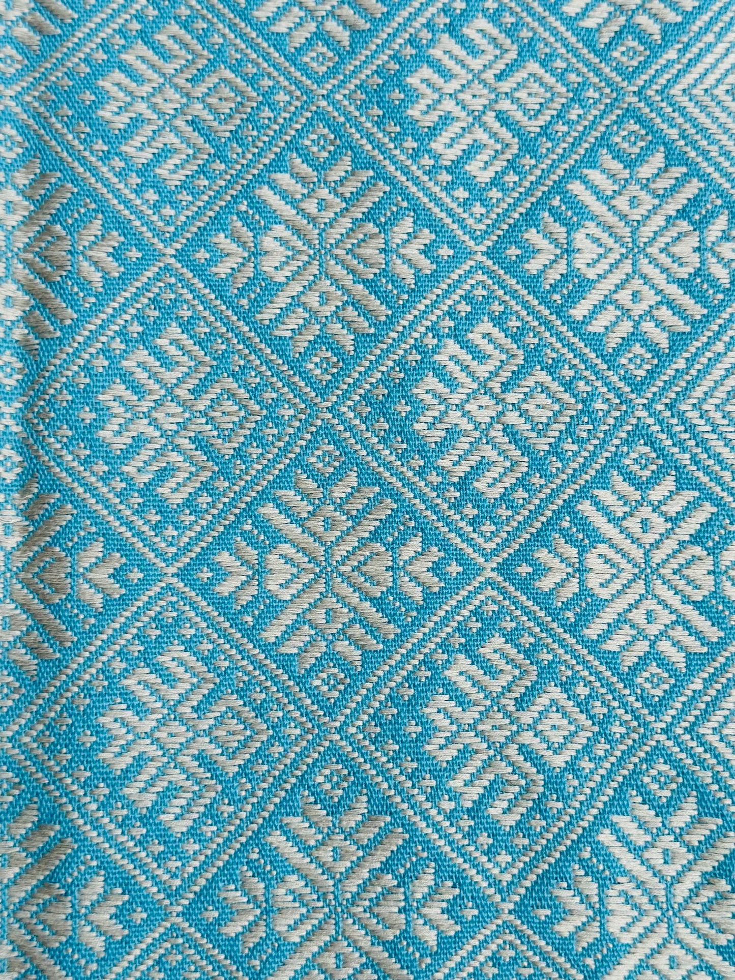 High-end Handcrafted Swallow Phoenix Flower Pattern Chinese Blue White Zhuang Brocade Silk Cloth Scarf Tea Table Cloth