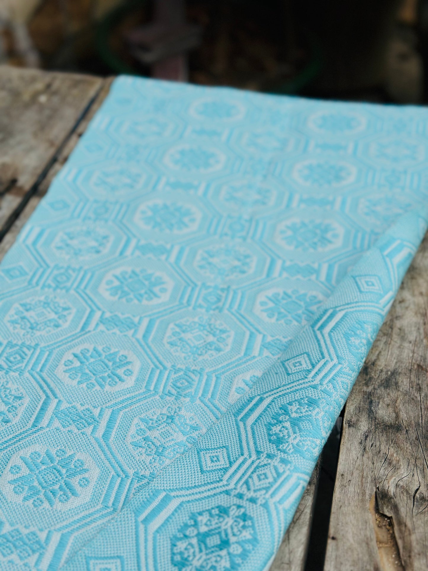 High-end Handcrafted Small Python Dargon Pattern Chinese Light Green White Zhuang Brocade Silk Cloth Scarf Tea Table Cloth