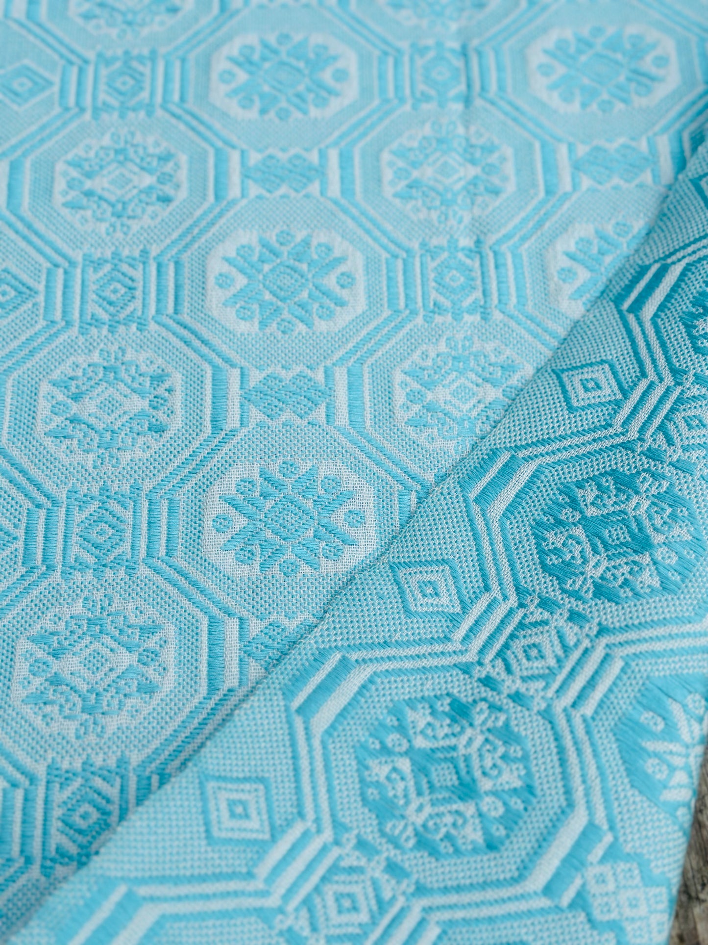 High-end Handcrafted Small Python Dargon Pattern Chinese Light Green White Zhuang Brocade Silk Cloth Scarf Tea Table Cloth