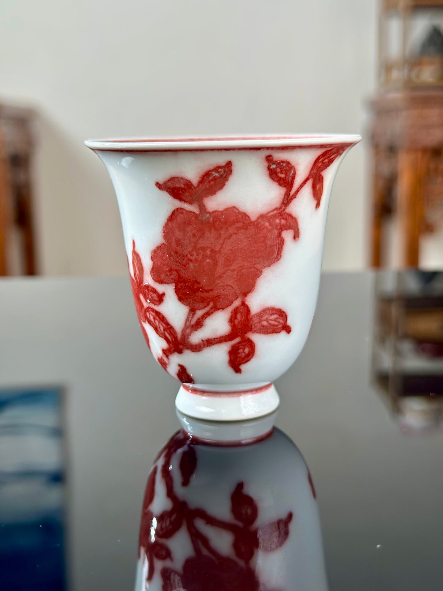 Handpainted Chinese  Underglaze Red Youlihong Porcelain Jingdezhen Traditional Lotus with Twined Stem Pattern Teacup