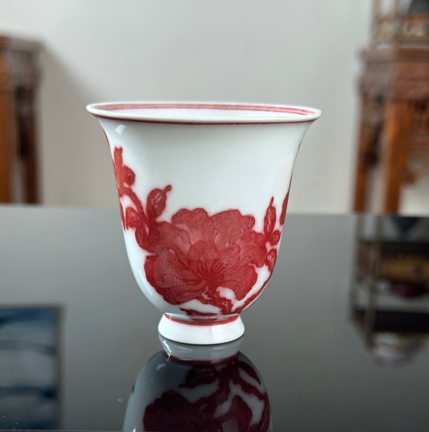 Handpainted Chinese  Underglaze Red Youlihong Porcelain Jingdezhen Traditional Lotus with Twined Stem Pattern Teacup