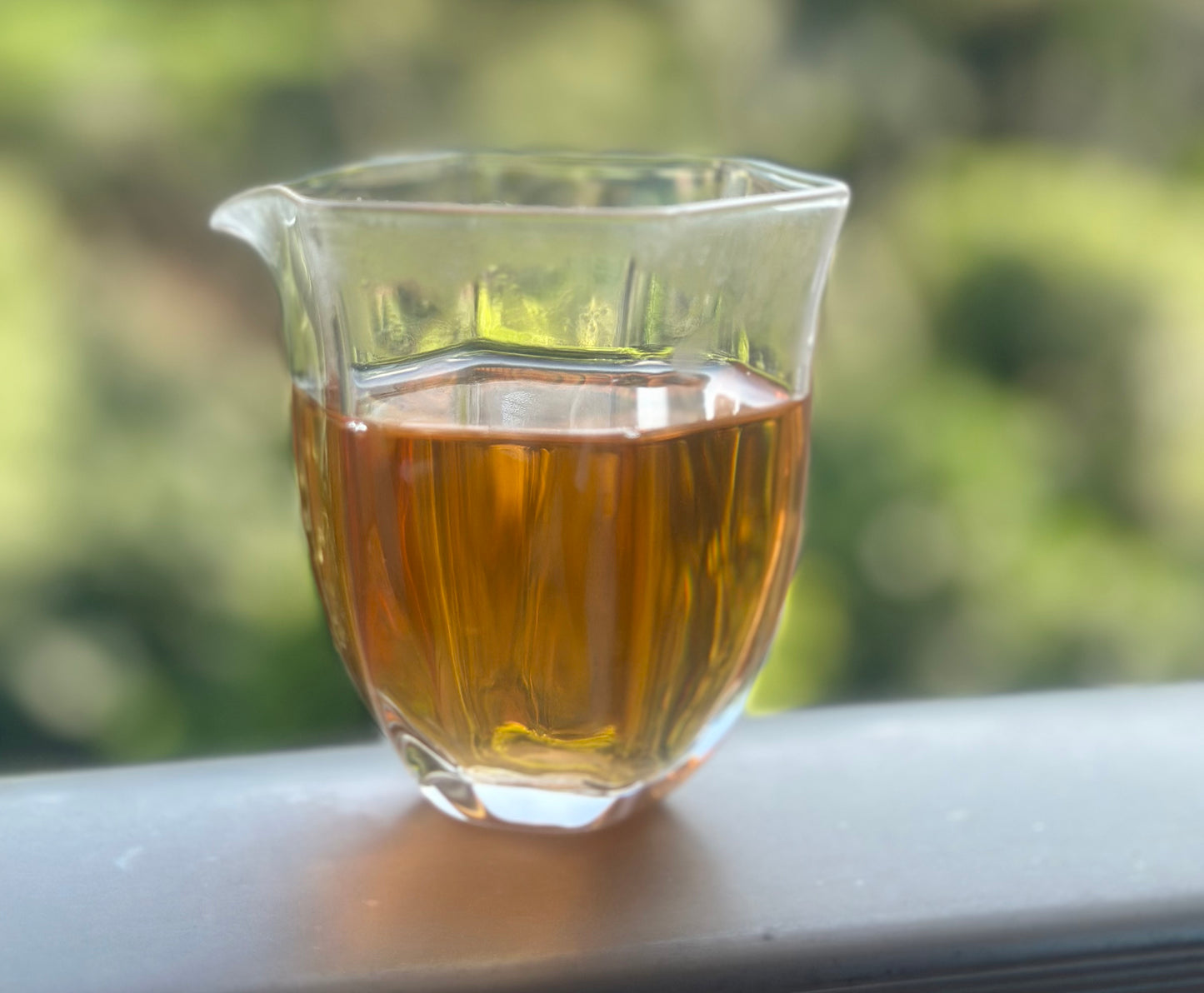 Premium 2020 Traditional Crafted Chinese Aged Liubao Dark Floral Flavor Liupao Hei Cha