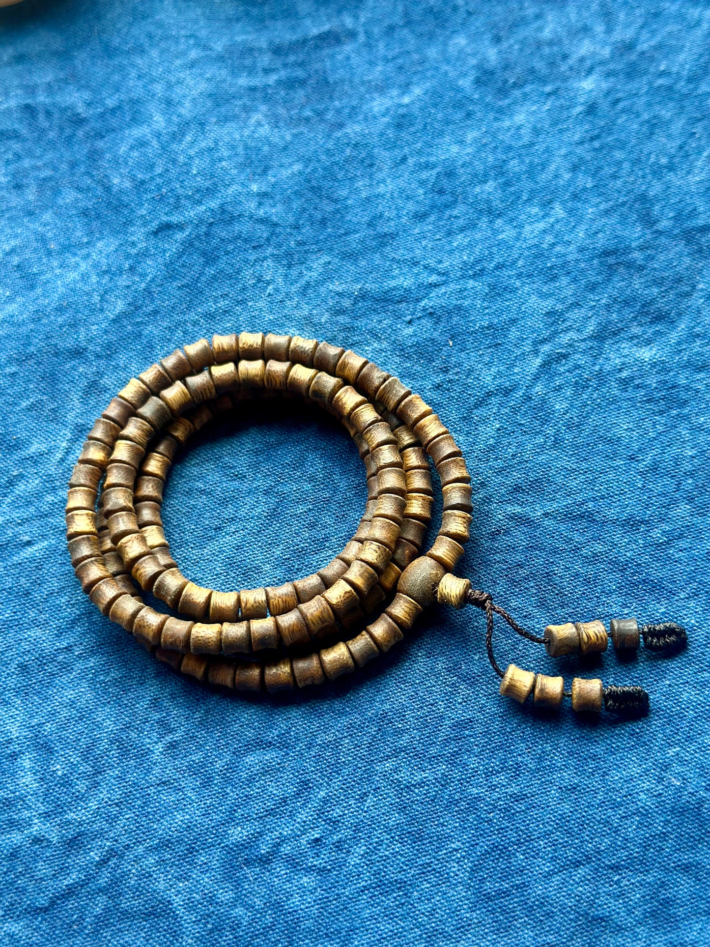 Authentic Incense Chinese Hainan Island Hainandao Pure High-end Agarwood Necklace Qinan Aloeswood Bracelet