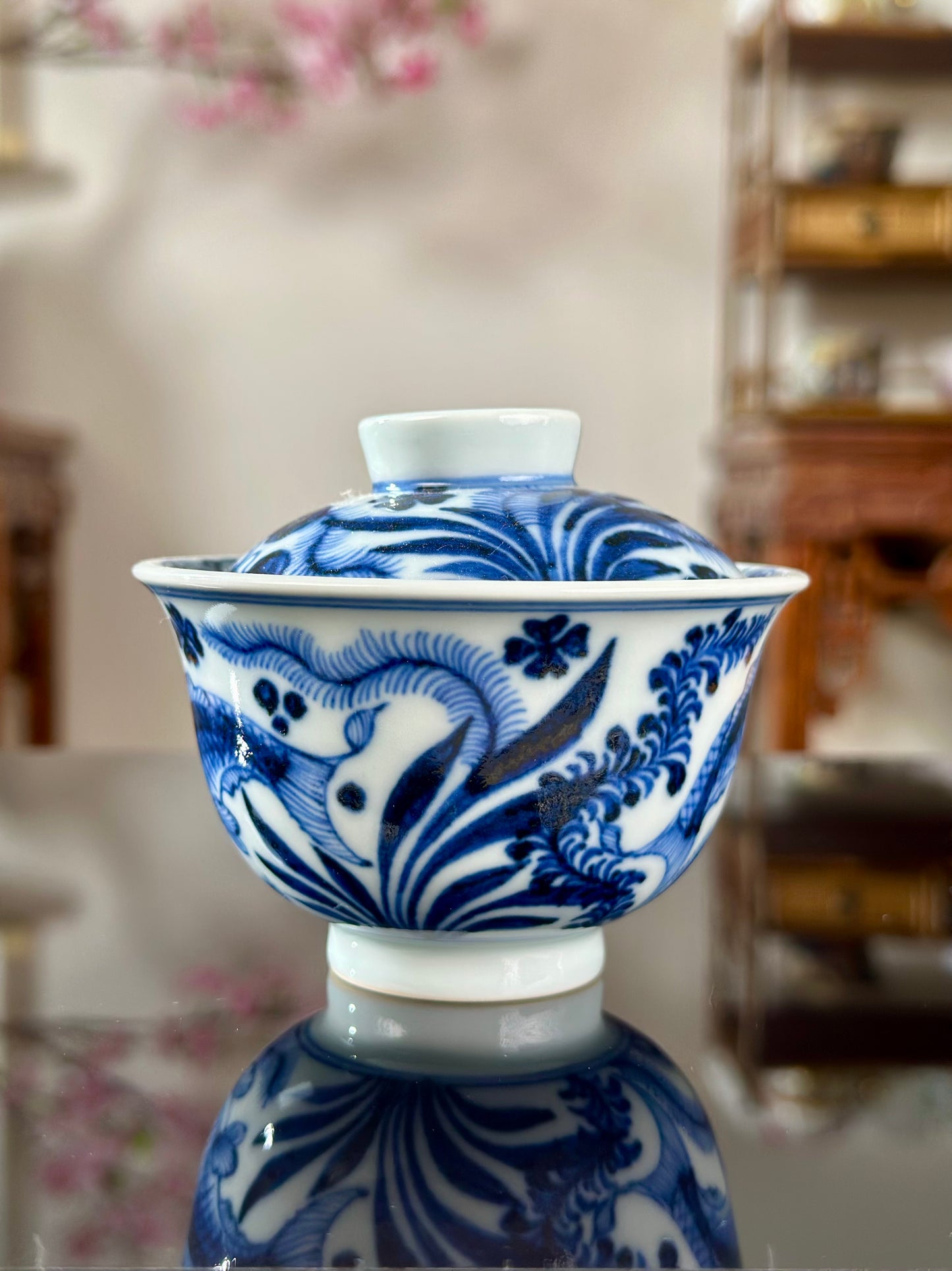 Handpainted Chinese Traditional Fish and Alga Pattern Blue White Porcelain Teapot Jingdezhen Gaiwan