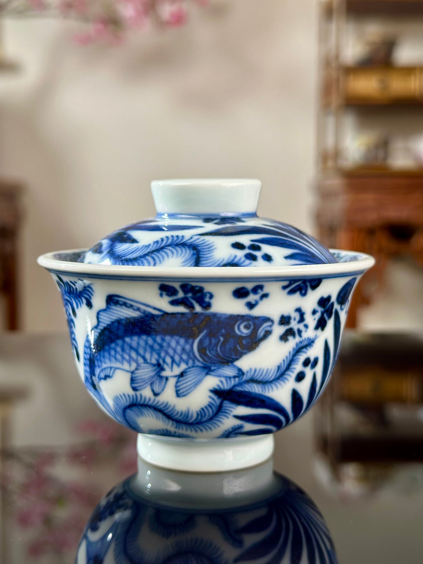 Handpainted Chinese Traditional Fish and Alga Pattern Blue White Porcelain Teapot Jingdezhen Gaiwan