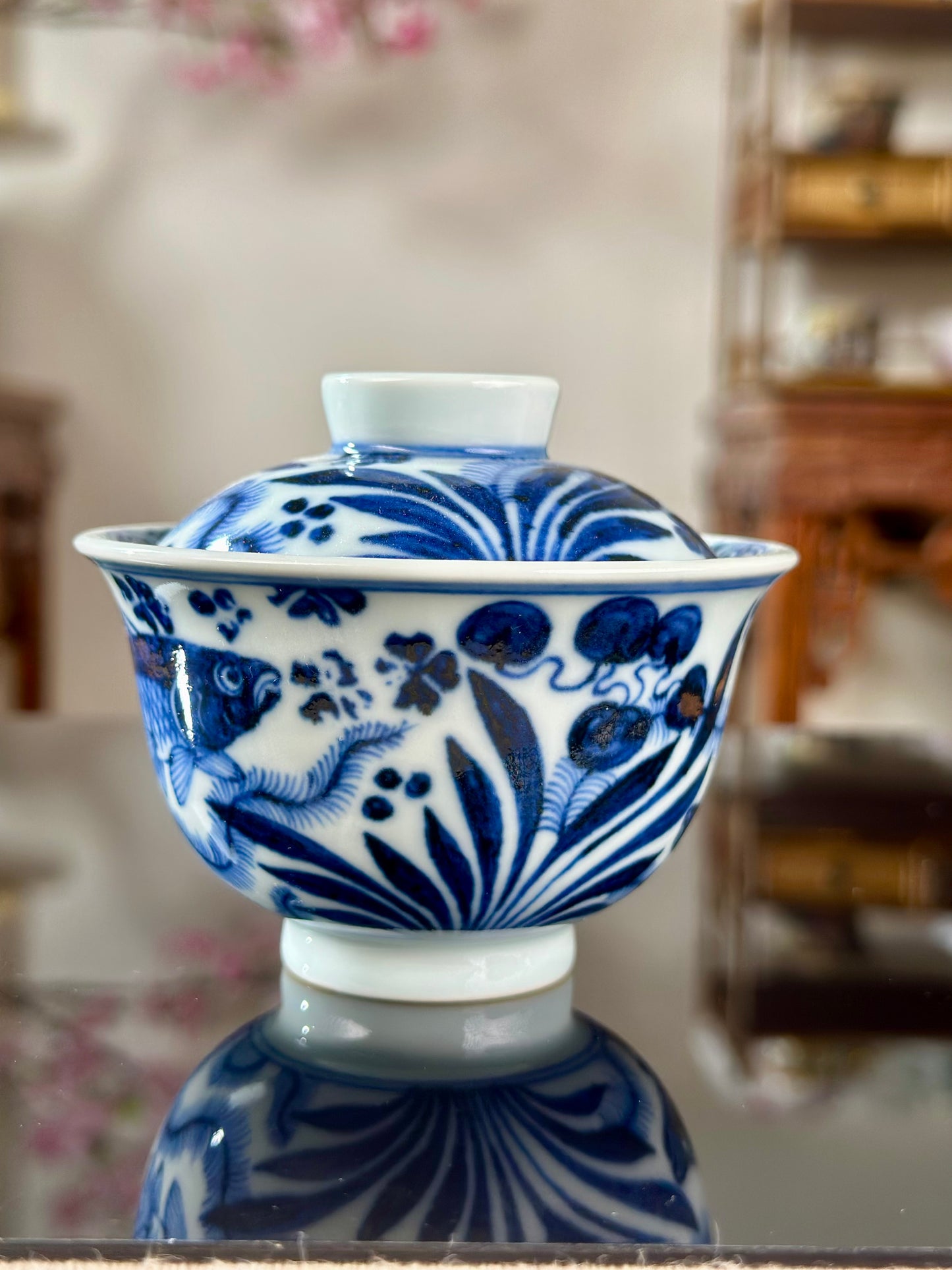 Handpainted Chinese Traditional Fish and Alga Pattern Blue White Porcelain Teapot Jingdezhen Gaiwan