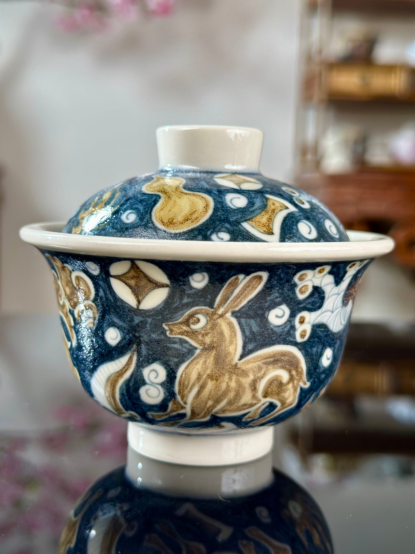 Handpainted Chinese Luxious Blue White Porcelain Underglaze Gold Youlijin Classic Varied Treasure Rabbit Pattern Artwork Gaiwan Teapot