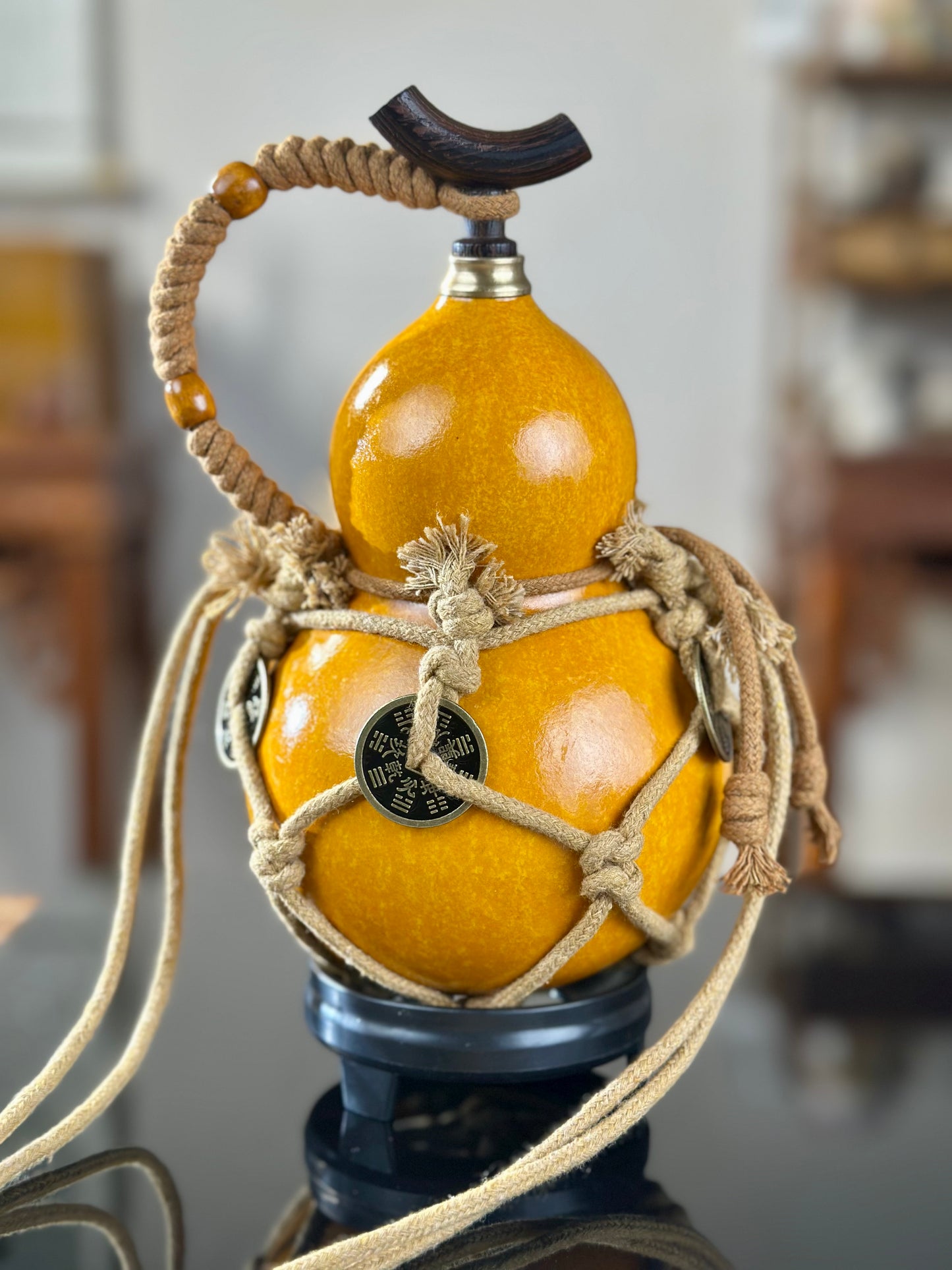 Hand dyed Golden Fengshui Ornament Chinese Lacquerware Hulu Natural Gourd Water Tea Container Classical Home Decor
