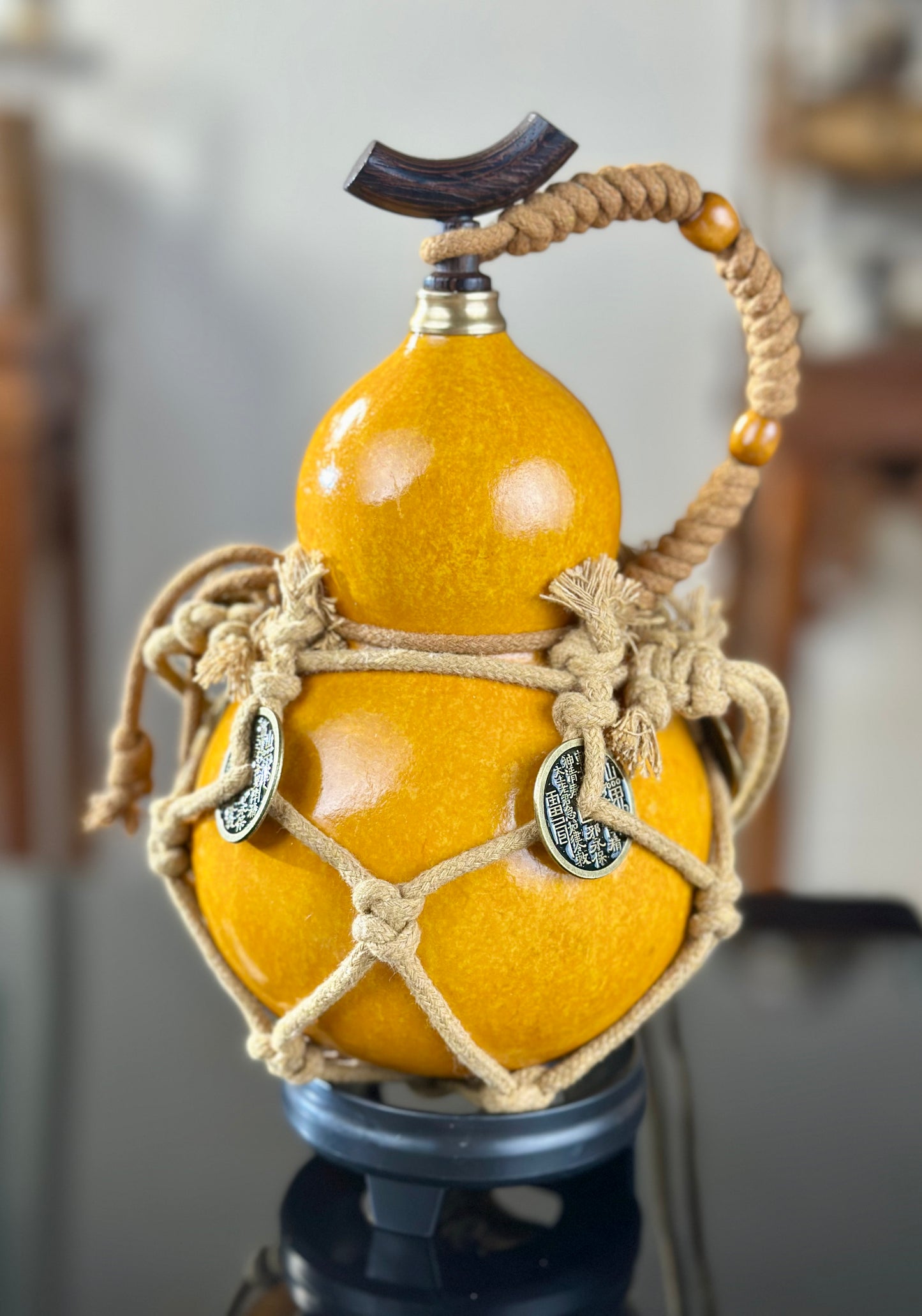 Hand dyed Golden Fengshui Ornament Chinese Lacquerware Hulu Natural Gourd Water Tea Container Classical Home Decor