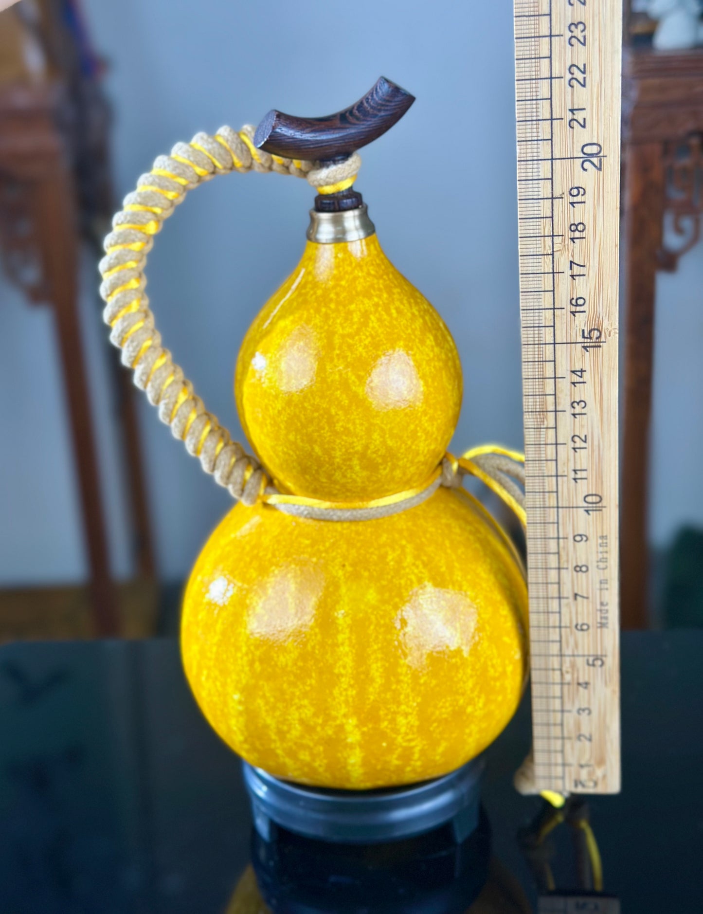 Hand dyed Fengshui Ornament Bright Golden Chinese Lacquerware Hulu Natural Gourd Water Tea Container Classical Home Decor