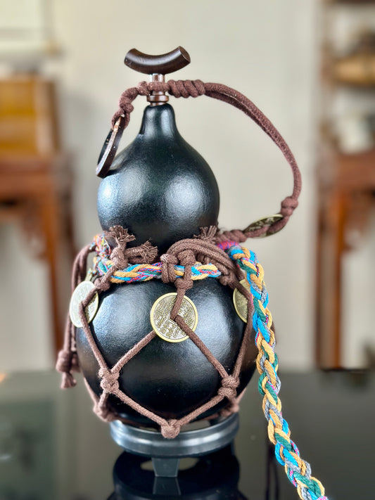 Hand dyed Fengshui Ornament Bright Black Chinese Lacquerware Hulu Natural Gourd Water Tea Container Classical Home Decor