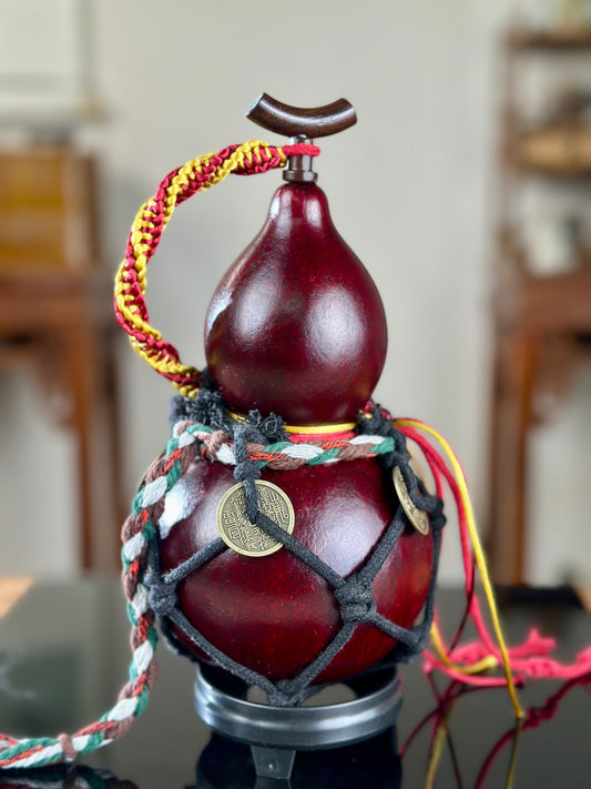 Hand dyed Fengshui Ornament Burgundy Reddish Chinese Lacquerware Hulu Natural Gourd Water Tea Container Classical Home Decor