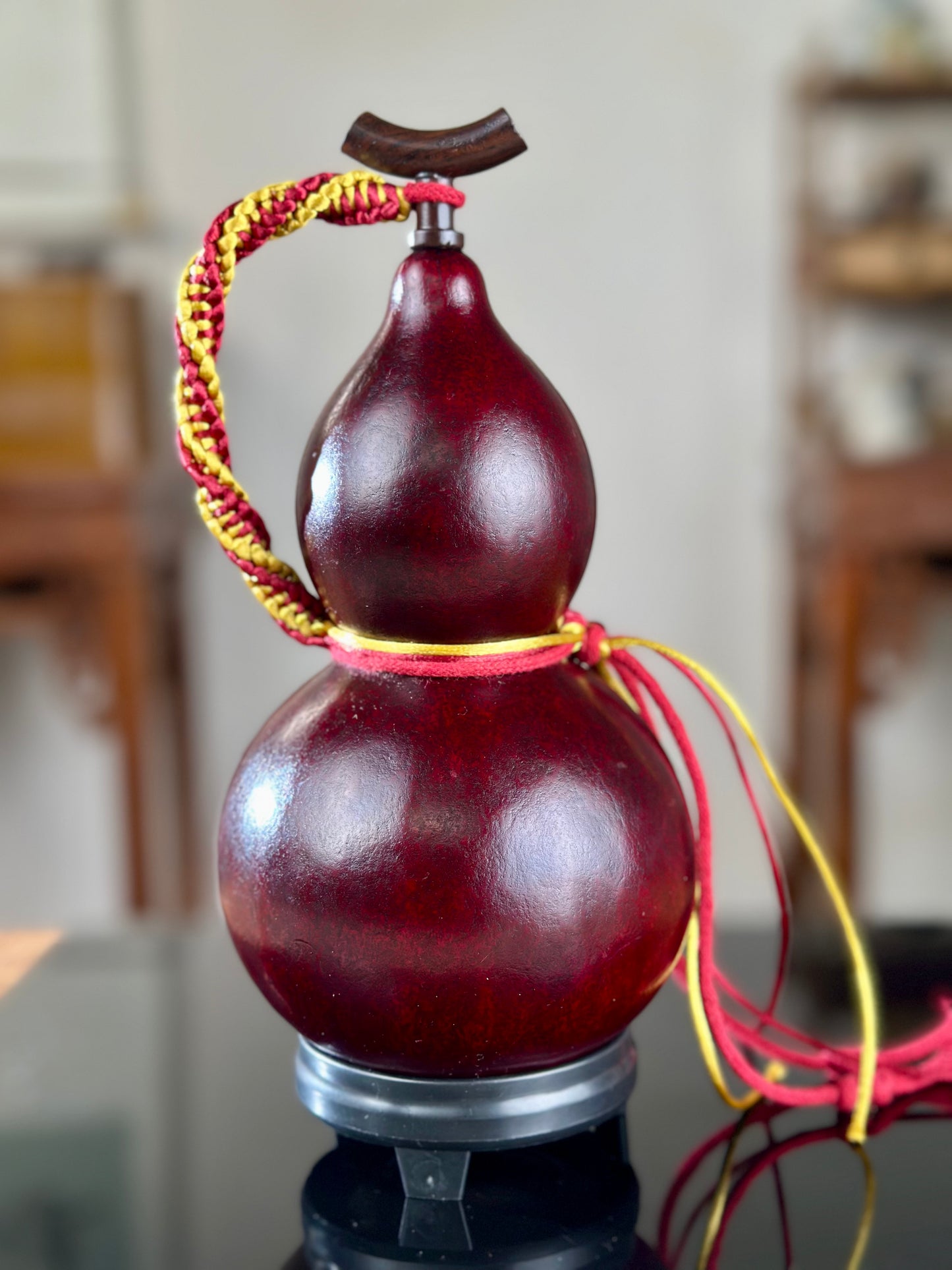 Hand dyed Fengshui Ornament Burgundy Reddish Chinese Lacquerware Hulu Natural Gourd Water Tea Container Classical Home Decor