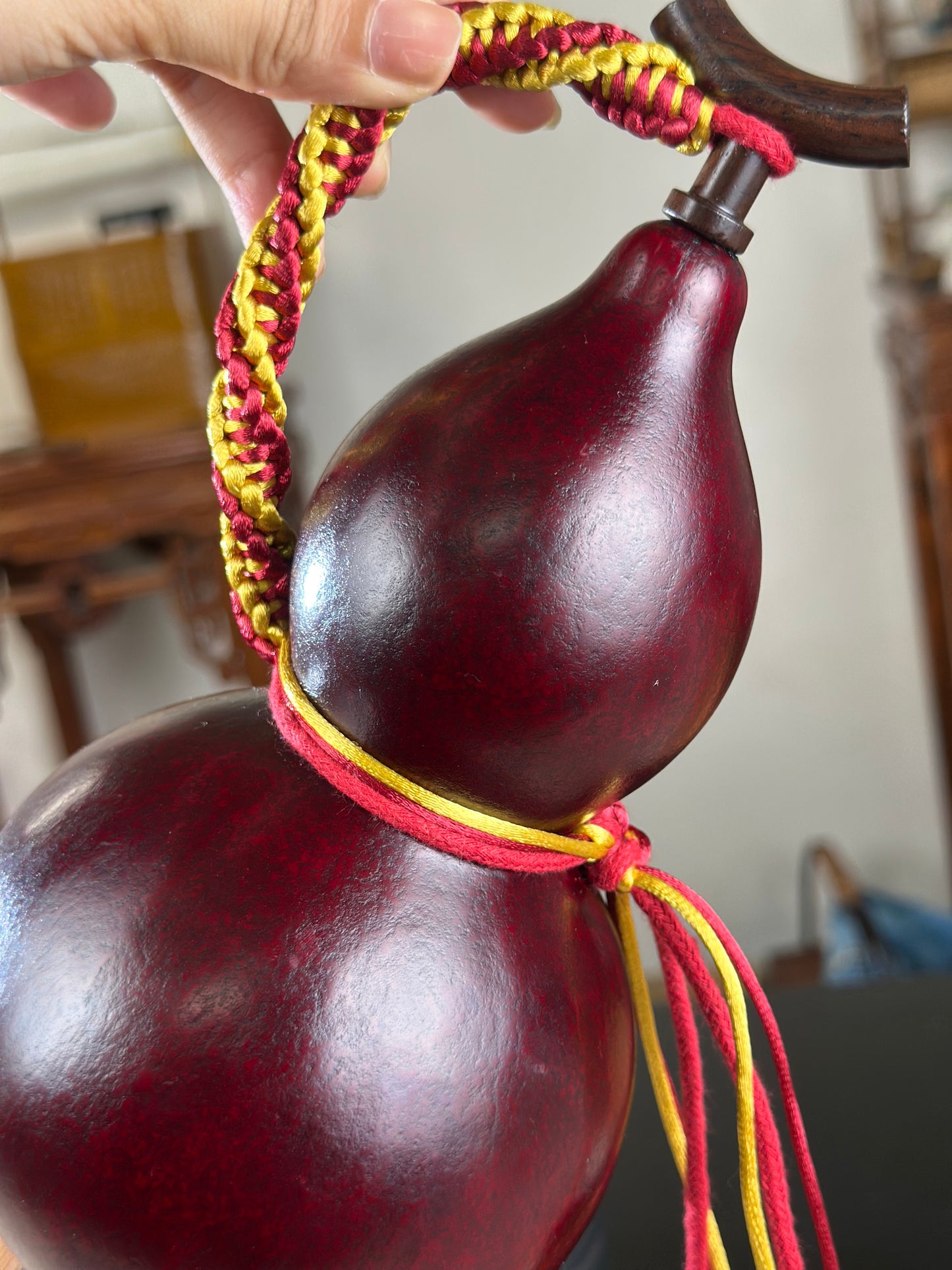Hand dyed Fengshui Ornament Burgundy Reddish Chinese Lacquerware Hulu Natural Gourd Water Tea Container Classical Home Decor
