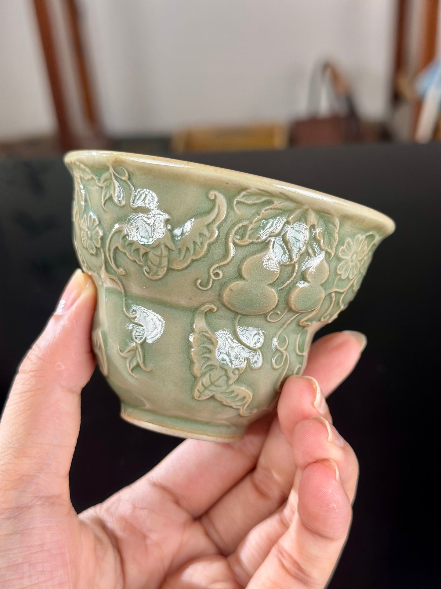 Handengraved Chinse Gourd Shape Yaozhou Kiln Olive Green Teacup