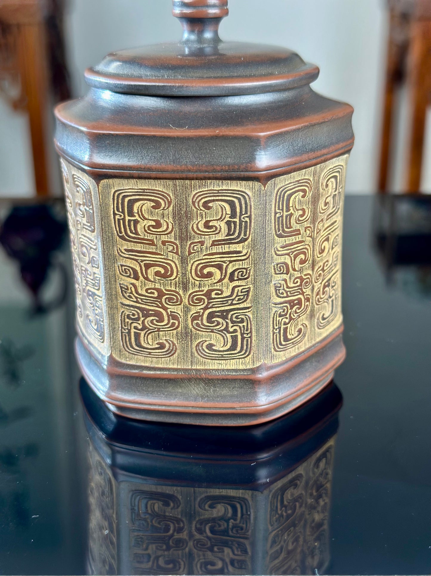 Hand Engraved Chinse Antique Taotie Pattern Nixing Clay Tea Jar Tea Container