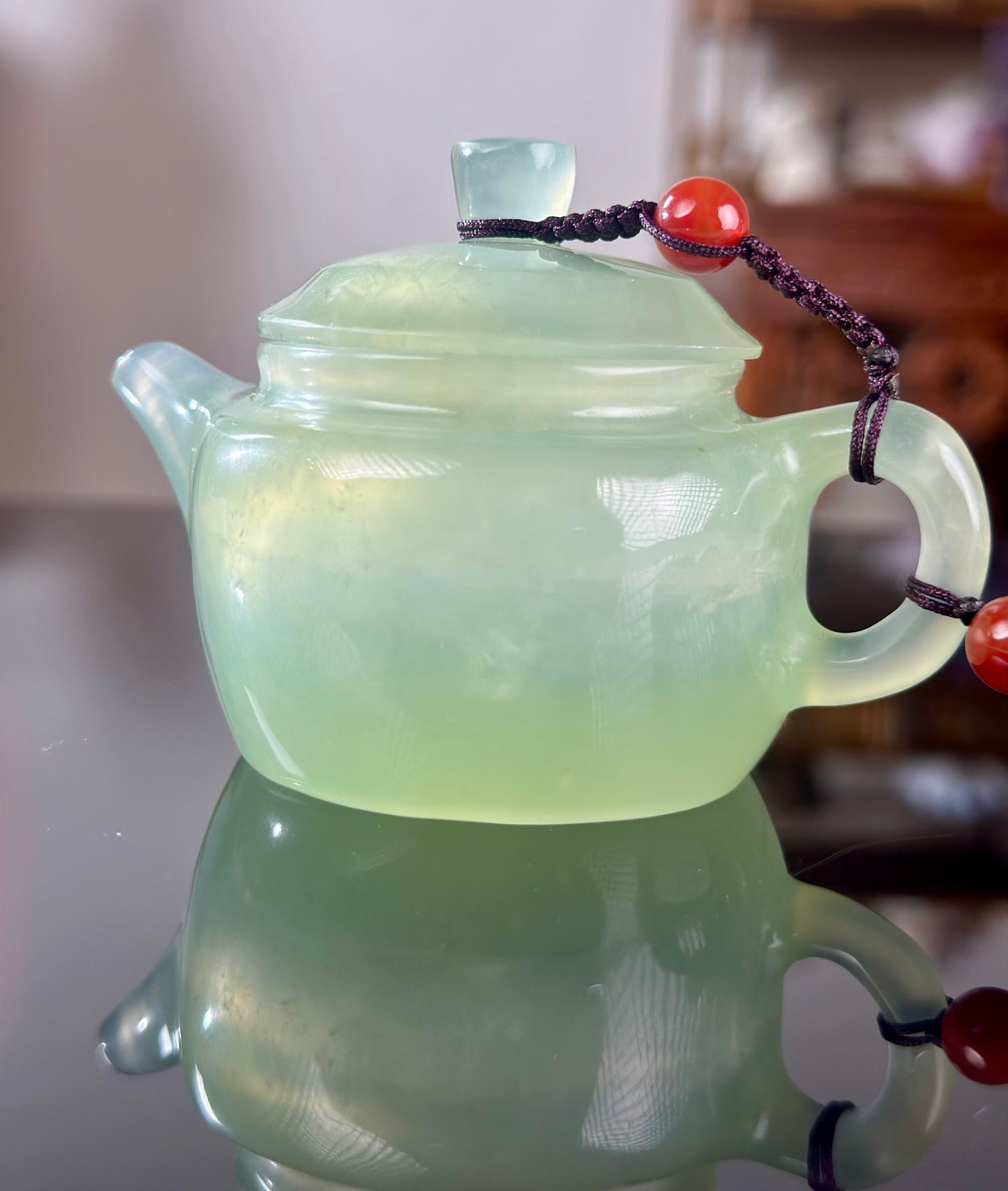 Handcrafted Chinese Xiuyu Authentic Jade Mini Dezhong Shape Teapot Unique Artwork Jade Pot