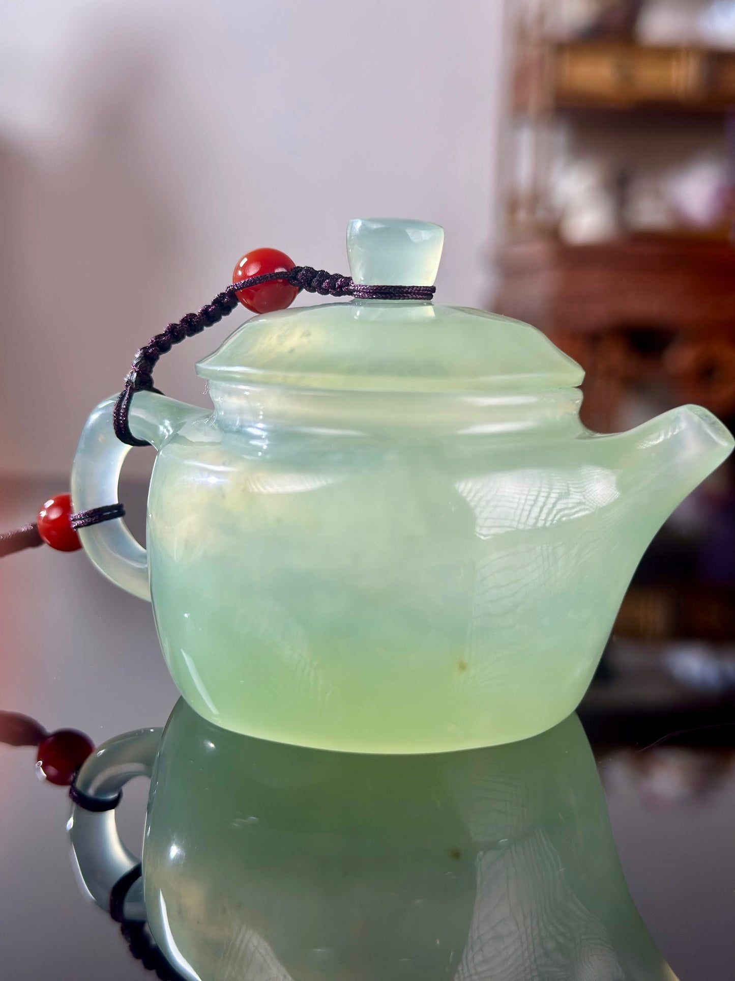 Handcrafted Chinese Xiuyu Authentic Jade Mini Dezhong Shape Teapot Unique Artwork Jade Pot