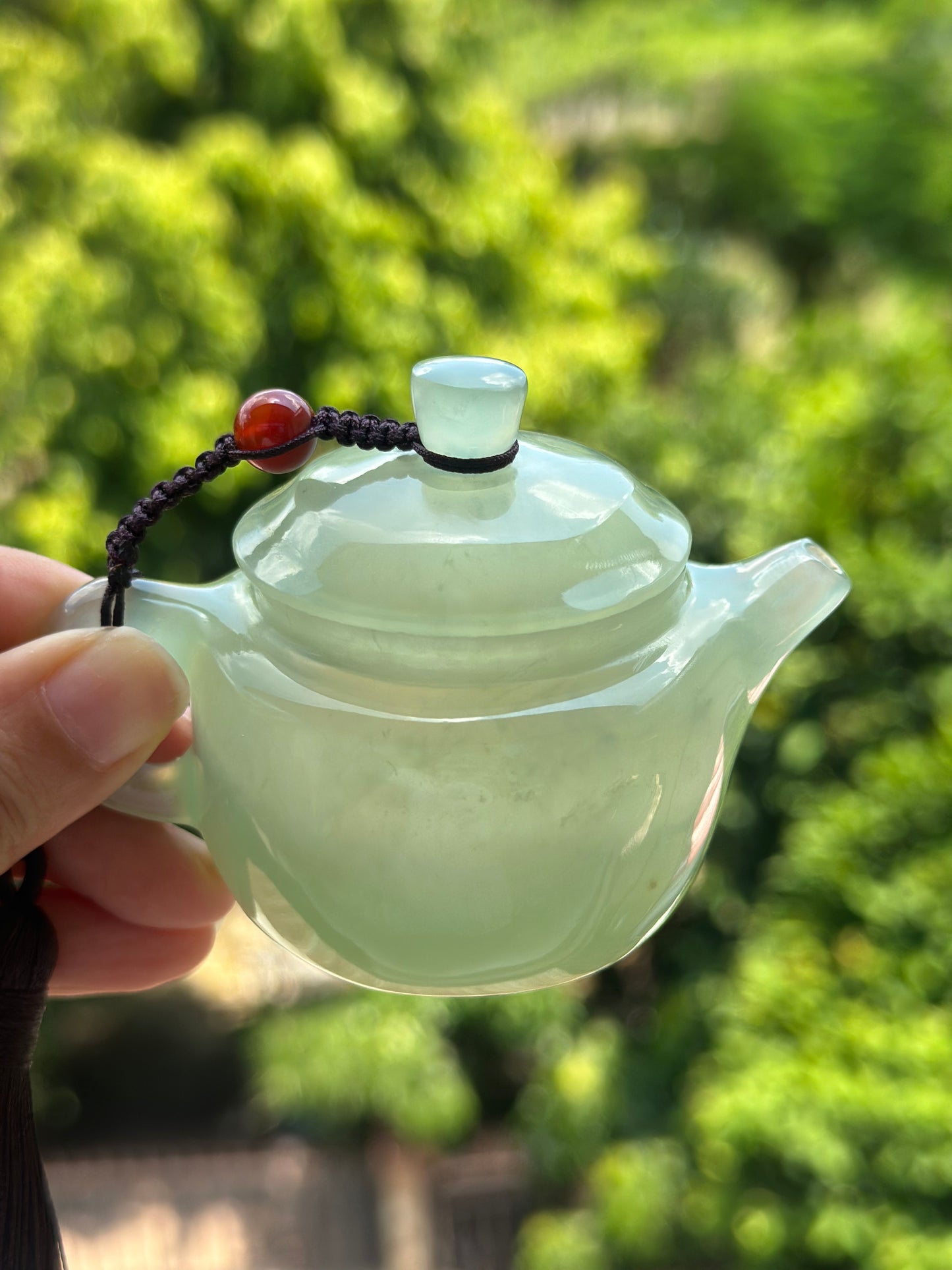 Handcrafted Chinese Xiuyu Authentic Jade Mini Dezhong Shape Teapot Unique Artwork Jade Pot