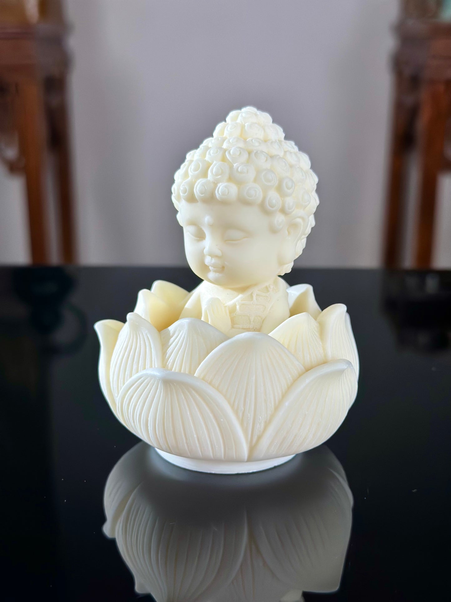 Hand Engraved Natural Tagua Bouddha Sculpture Lotus Shape Incense Holder Tea Pet