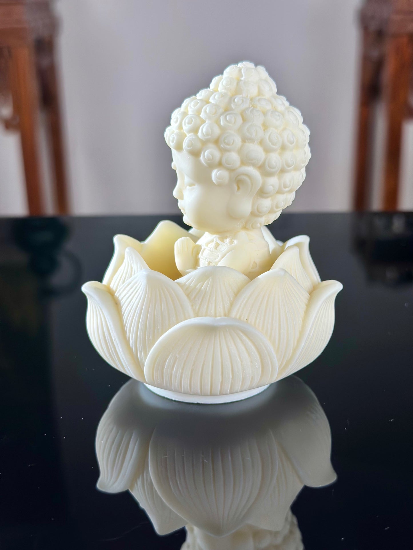 Hand Engraved Natural Tagua Bouddha Sculpture Lotus Shape Incense Holder Tea Pet