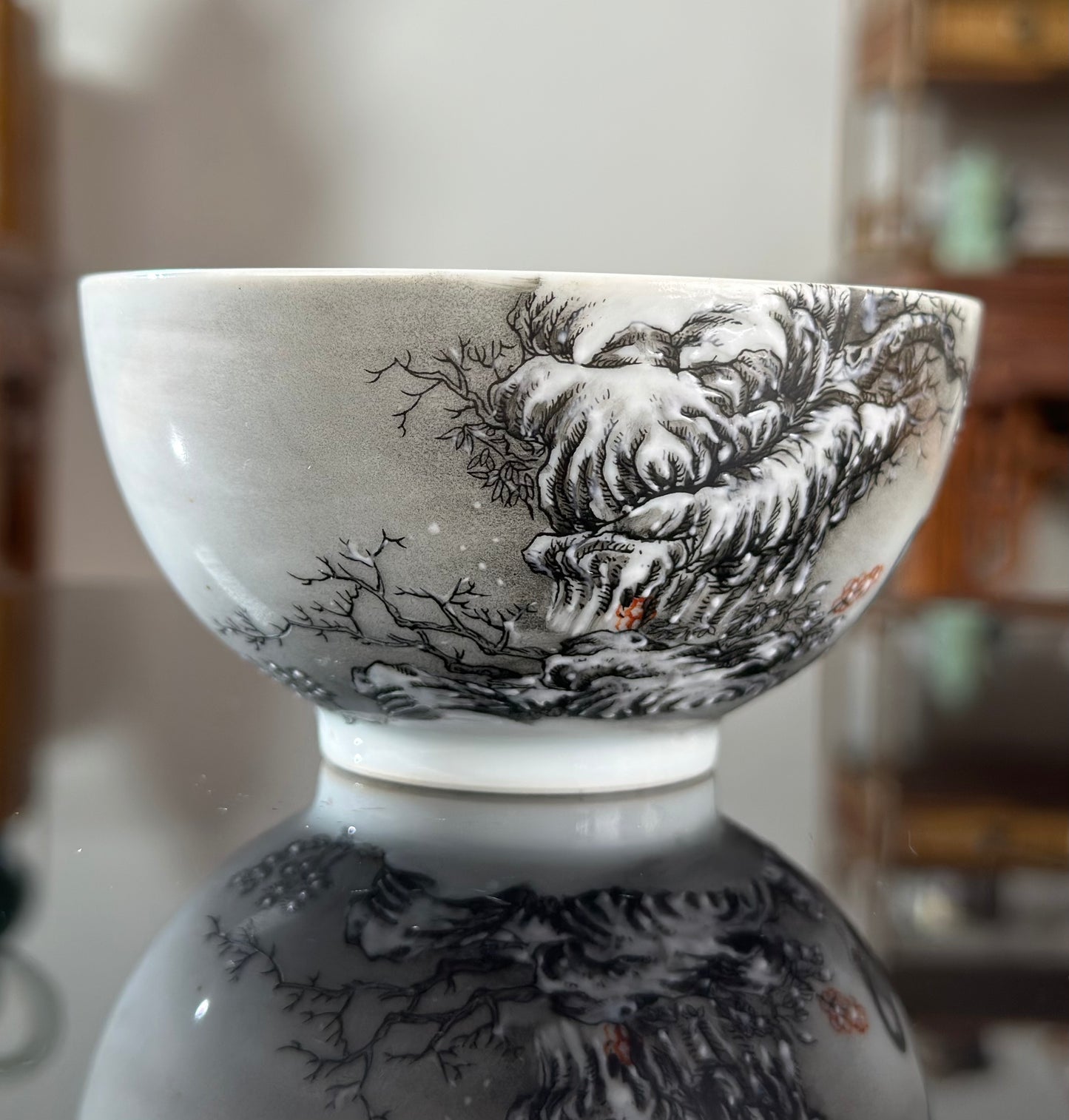 High-class Chinese Handpainted Chinese Classic Fencai Teacup Snowing Swan Pattern Famille Rose Artwork Cup