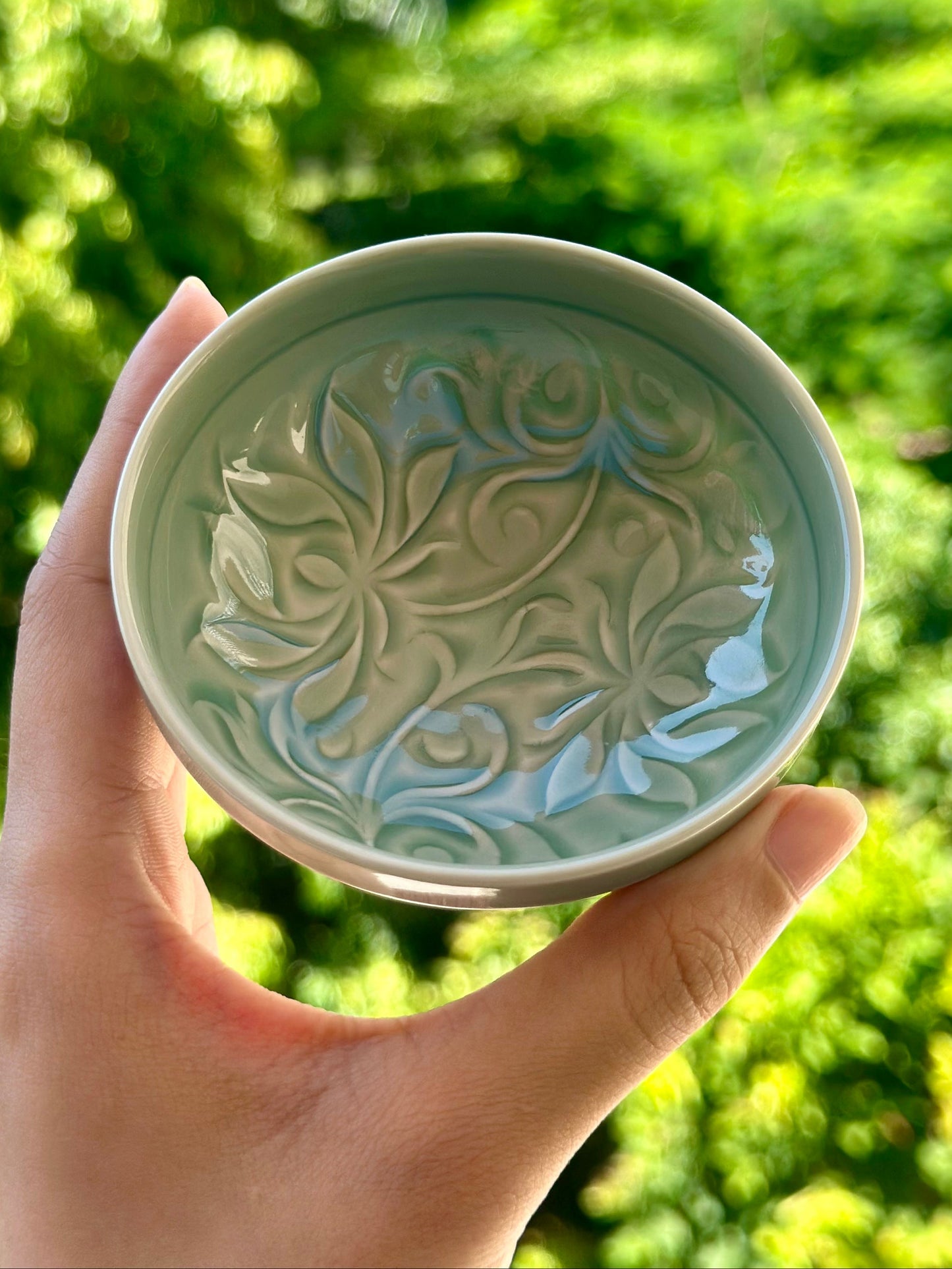 Handengraved Chinse Lotus Yaozhou Celadon Porcelain Kiln Sky Blue Green Puer Shape Teacup