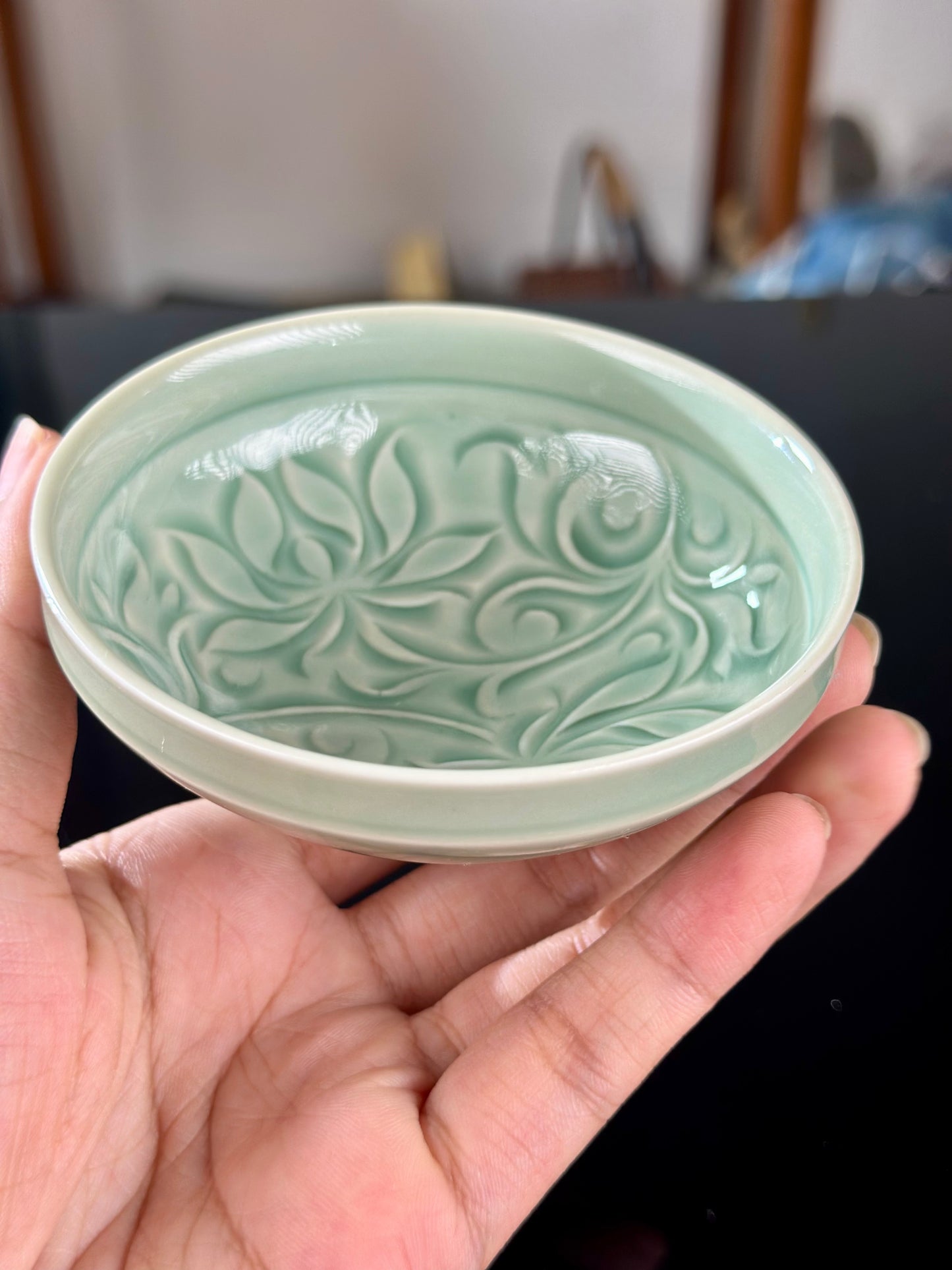 Handengraved Chinse Lotus Yaozhou Celadon Porcelain Kiln Sky Blue Green Puer Shape Teacup