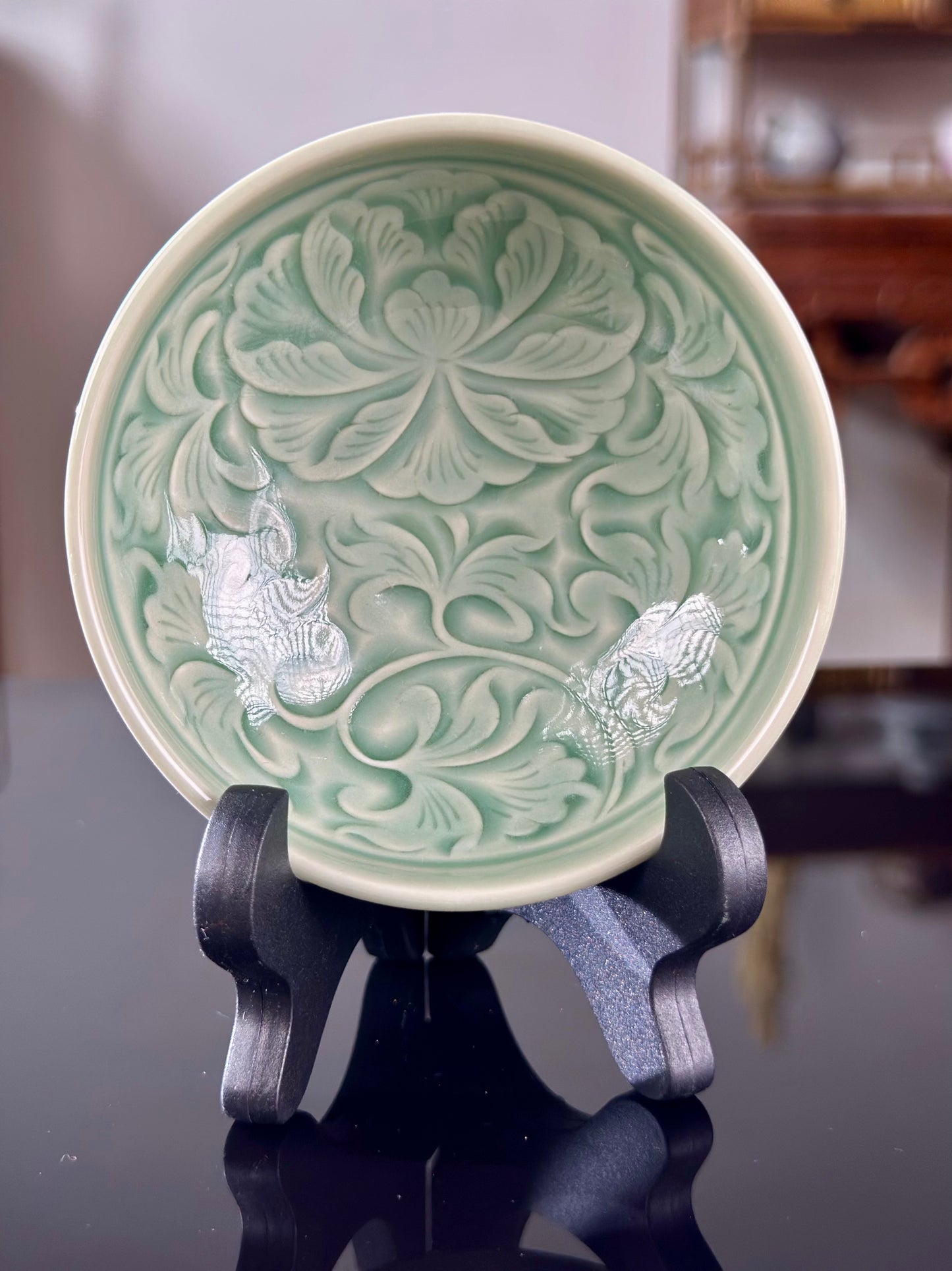 Handengraved Chinse Fish Turning Dragon Classic Pattern Yaozhou Celadon Porcelain Kiln Moon White GlazeTeacup