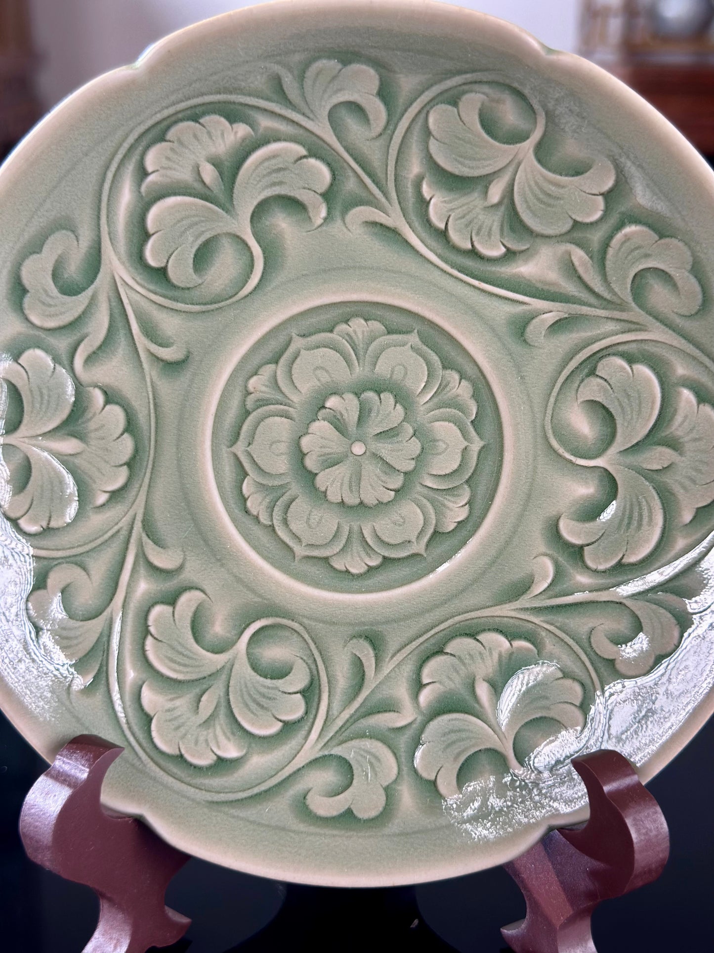 Handengraved Chinse Flower Pattern Yaozhou Celadon Porcelain Alive Green Tea Saucer Tea Tray