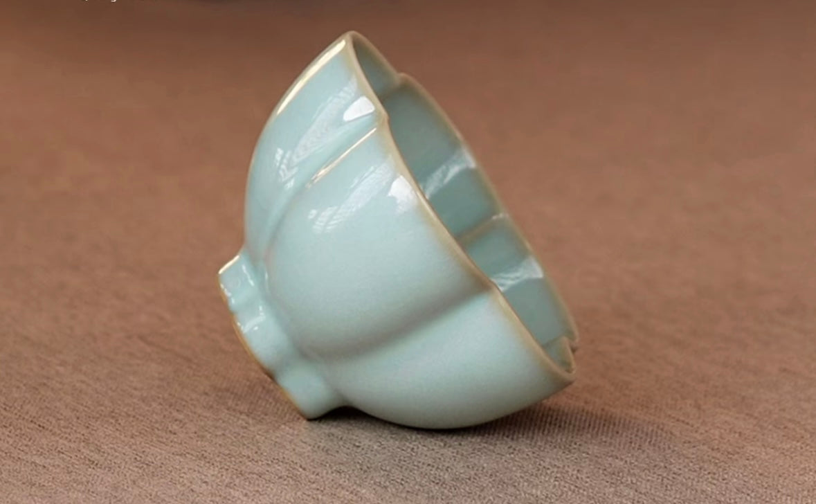 Handcrafted Chinese High-class Ru Porcelain Ruyao Flowere Shape Ru Ware Classic Teacup