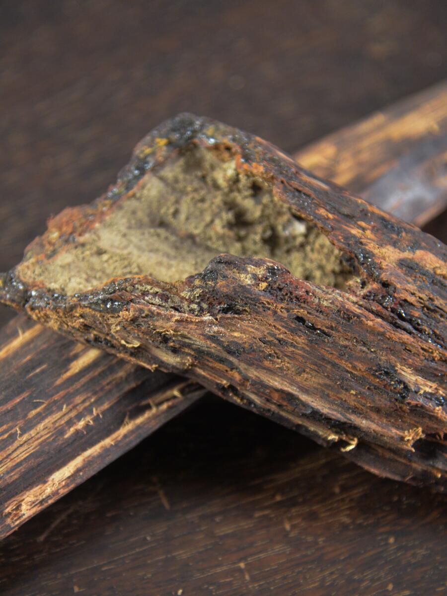 High-class Chinese Authentic Pure Hainan Island Precious Jiangzhenxiang Stick Incense 10g