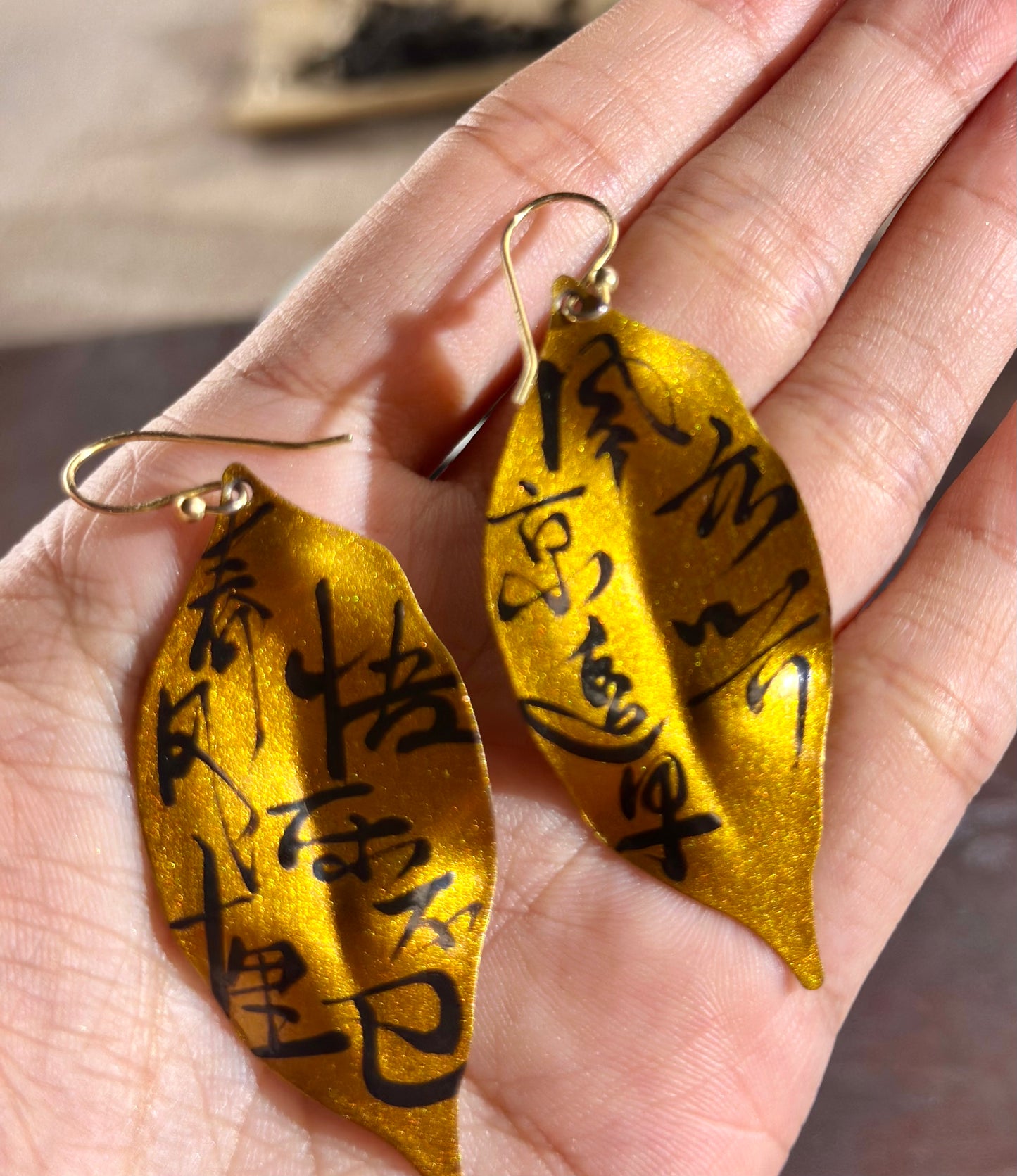 Handmade Chinese Natural Lacquered Original Design Leaf Shape Handwritten Chinese Artistic Calligraphy Earrings