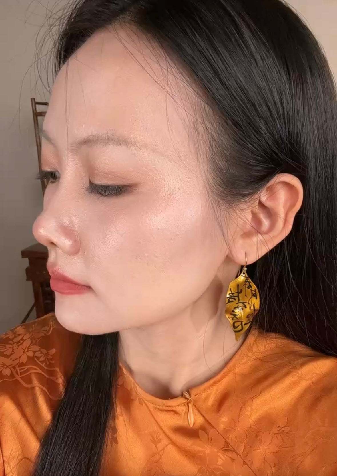 Handmade Chinese Natural Lacquered Original Design Leaf Shape Handwritten Chinese Artistic Calligraphy Earrings