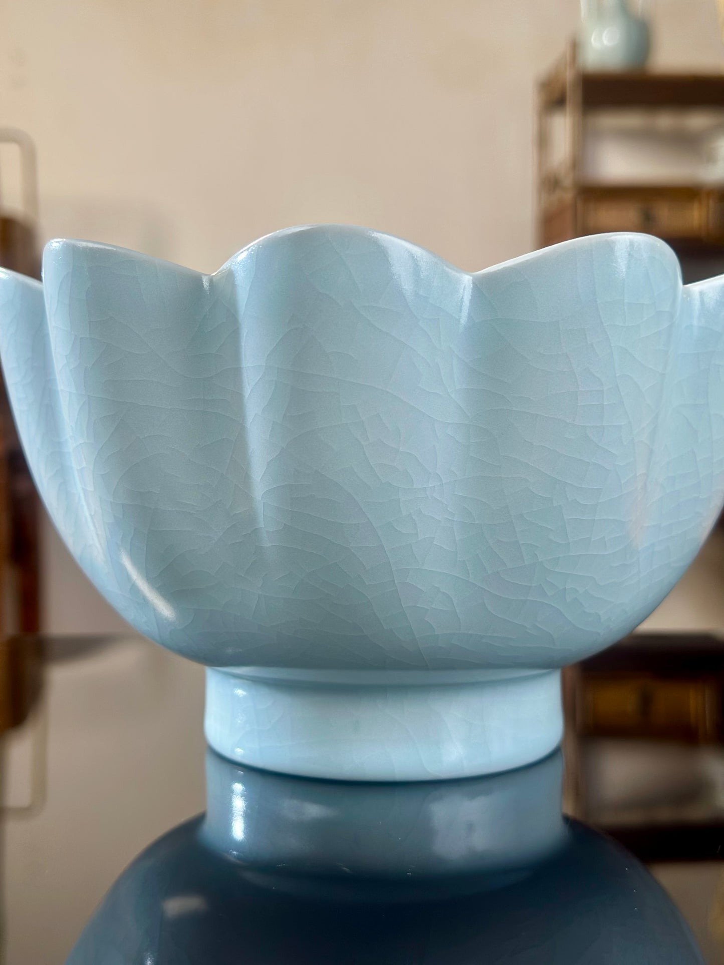 Handcrafted Ru Ware Classic Lotus Shape Tea Bowl Chinese High-class Ru Porcelain Ruyao Moon White Glazed
