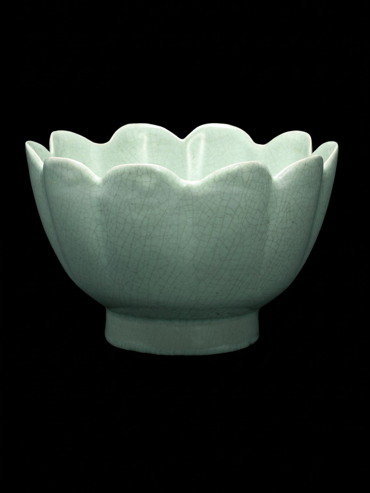 Handcrafted Ru Ware Classic Lotus Shape Tea Bowl Chinese High-class Ru Porcelain Ruyao Moon White Glazed