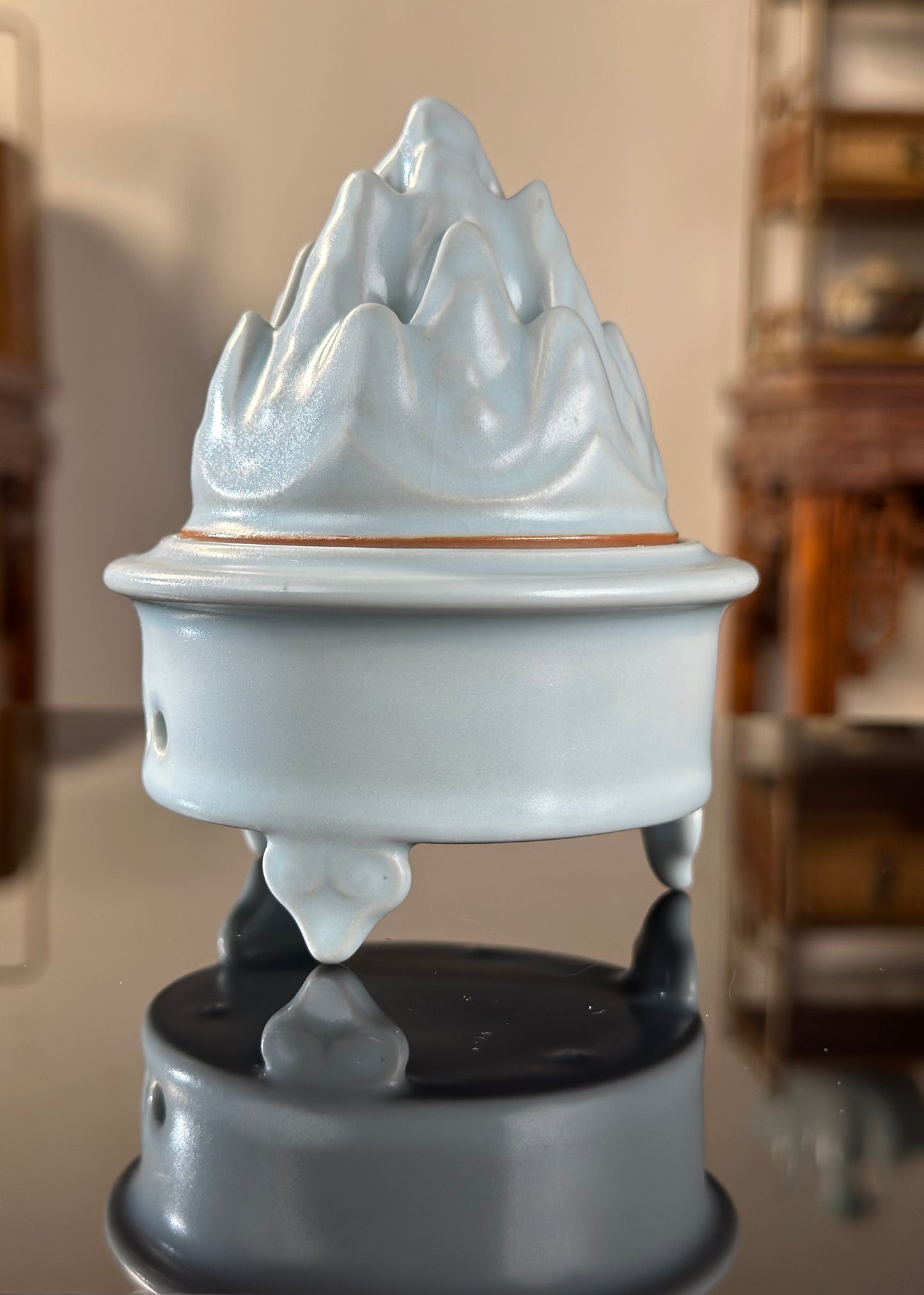 Handcrafted Ru Ware Classic Moon White Glaze Incense Holder Chinese High-class Ru Porcelain Ruyao Moon White Glaze