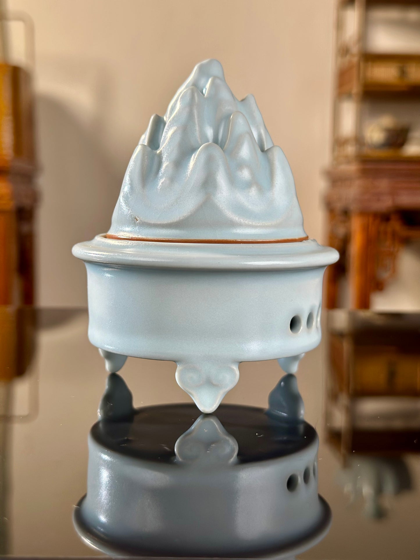 Handcrafted Ru Ware Classic Moon White Glaze Incense Holder Chinese High-class Ru Porcelain Ruyao Moon White Glaze